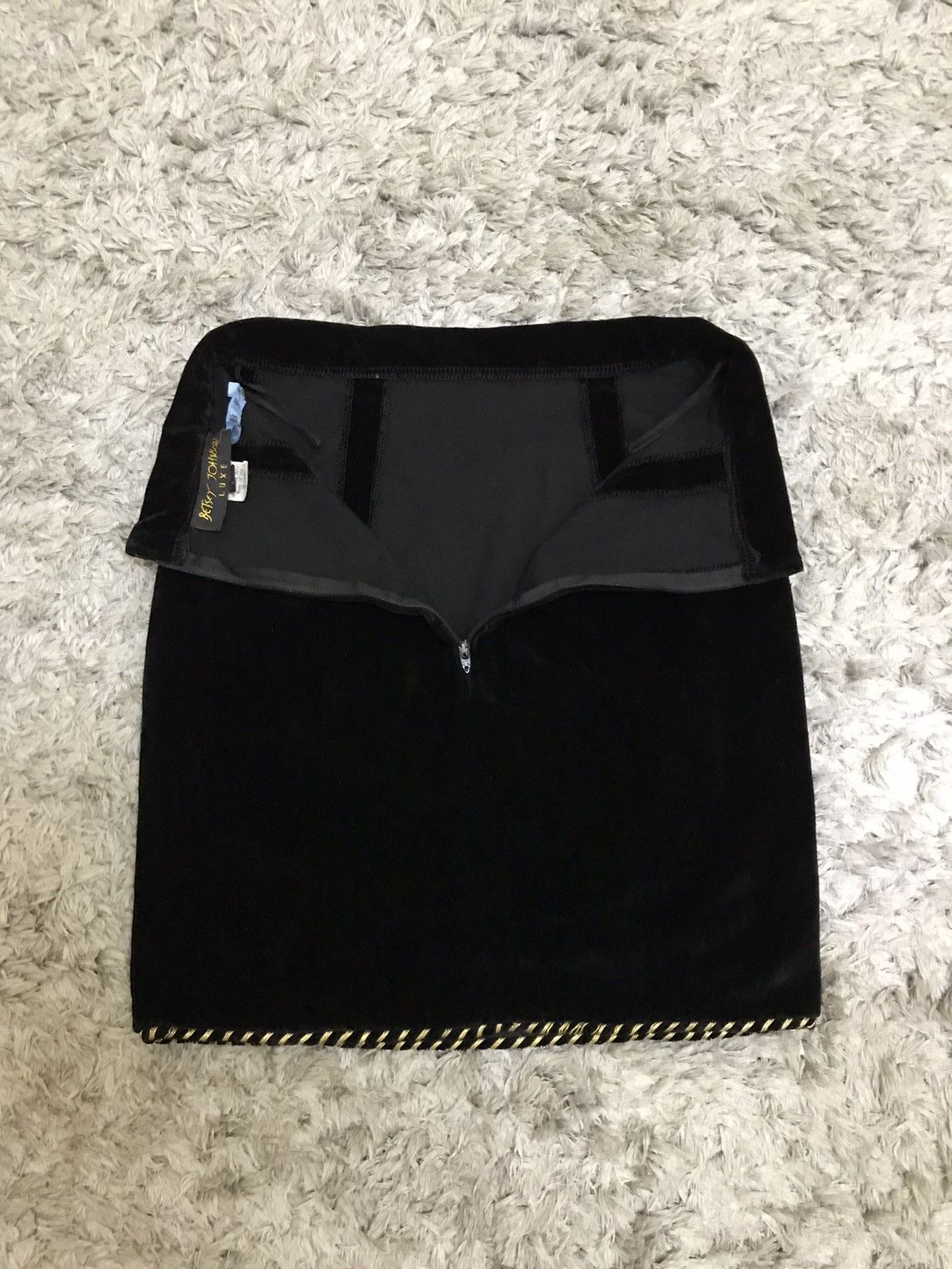 Betsey Johnson 🔥🔥🔥Vintage Betsey Johnson Luxe Velvet Mini Skirt Size 26" / US 2 / IT 38 - 8 Thumbnail