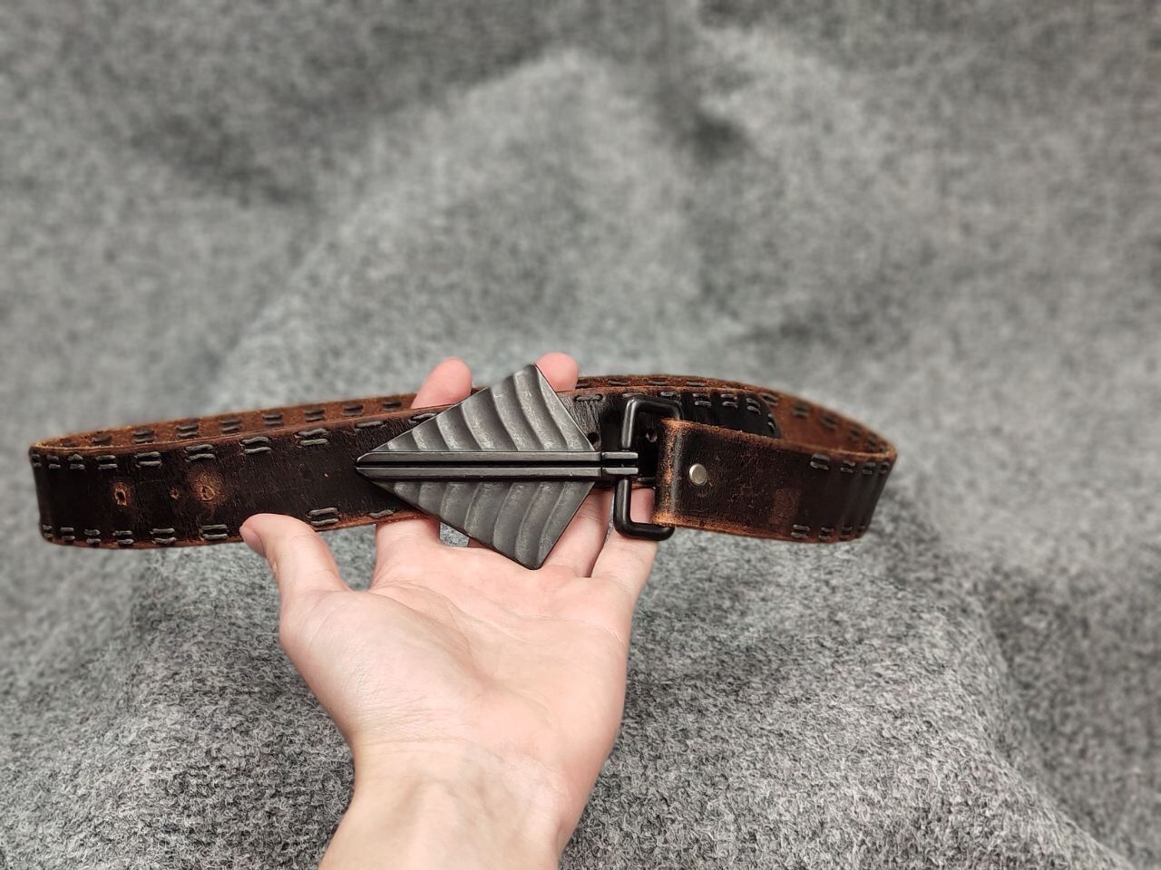 Vintage Vintage 90s Guess Style Japan Leather Dark Belt Avant Garde Size ONE SIZE - 11 Thumbnail