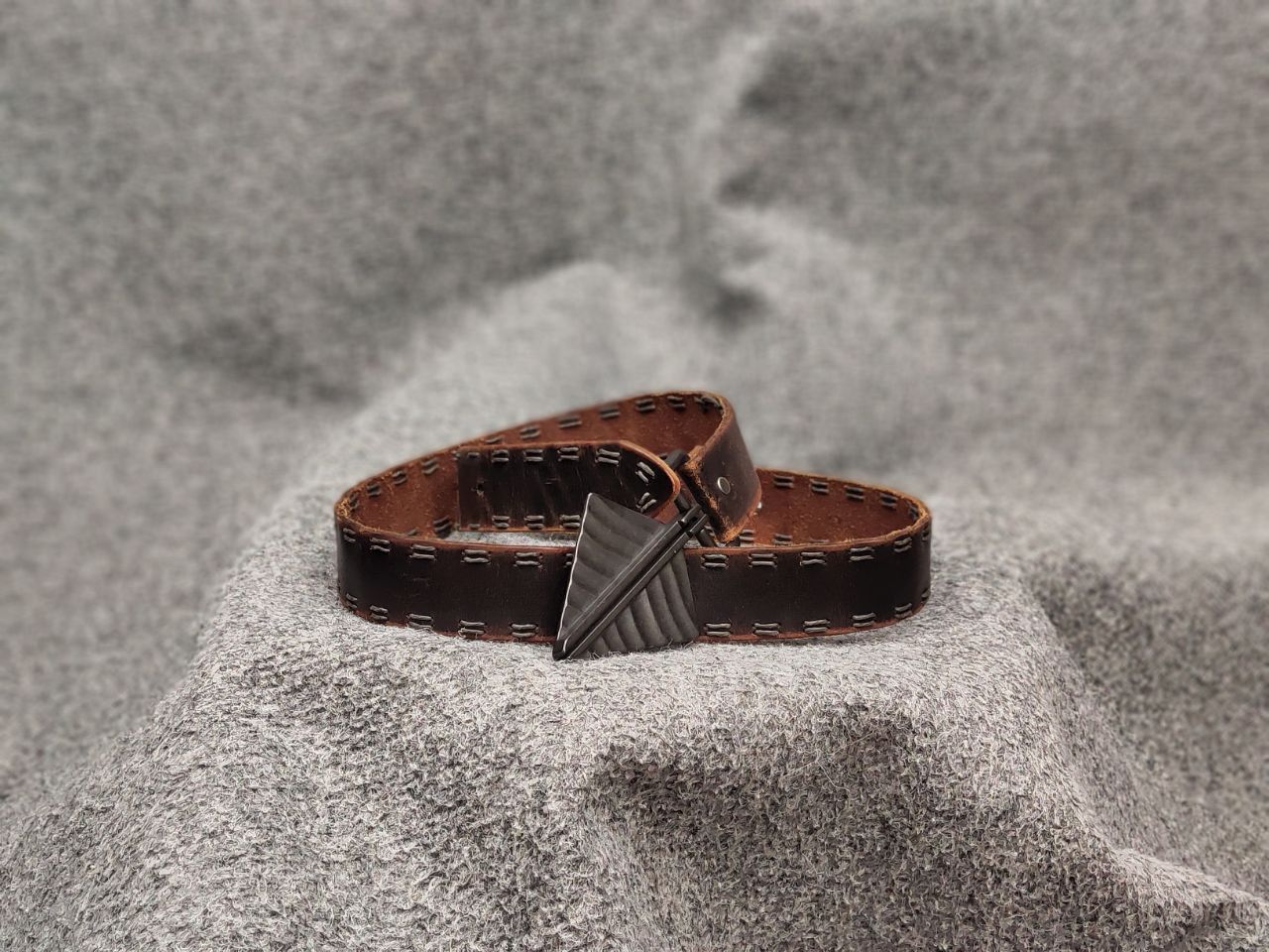 Vintage Vintage 90s Guess Style Japan Leather Dark Belt Avant Garde Size ONE SIZE - 1 Thumbnail