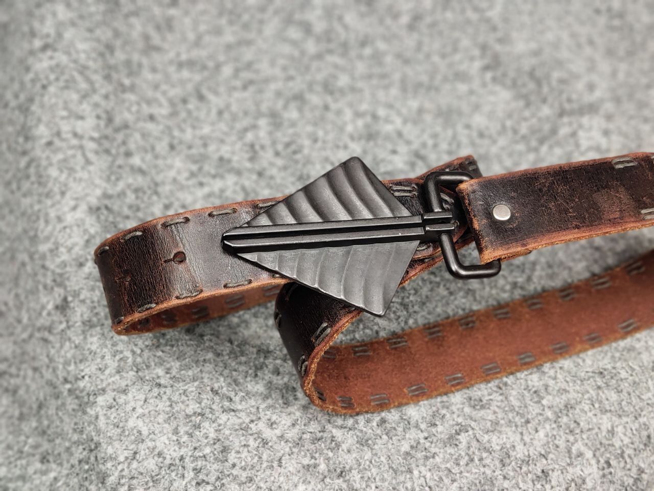 Vintage Vintage 90s Guess Style Japan Leather Dark Belt Avant Garde Size ONE SIZE - 6 Thumbnail