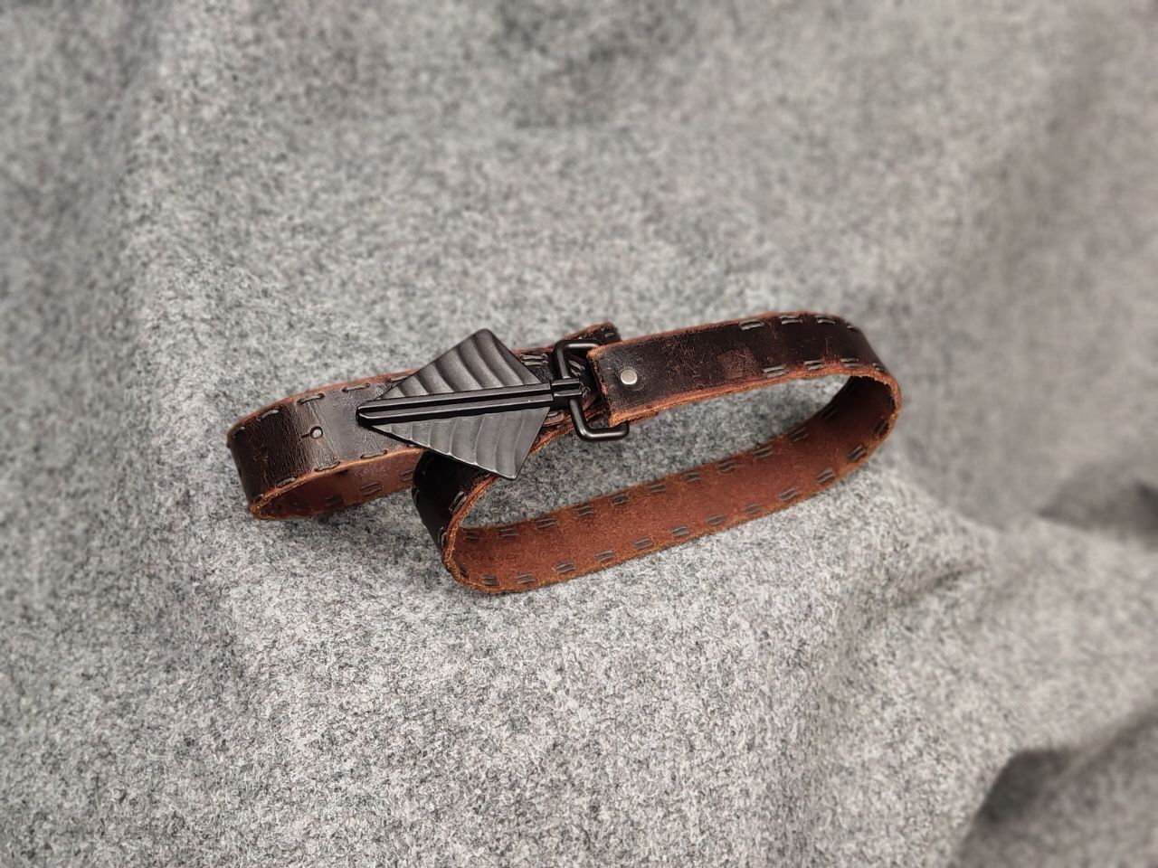 Vintage Vintage 90s Guess Style Japan Leather Dark Belt Avant Garde Size ONE SIZE - 5 Thumbnail