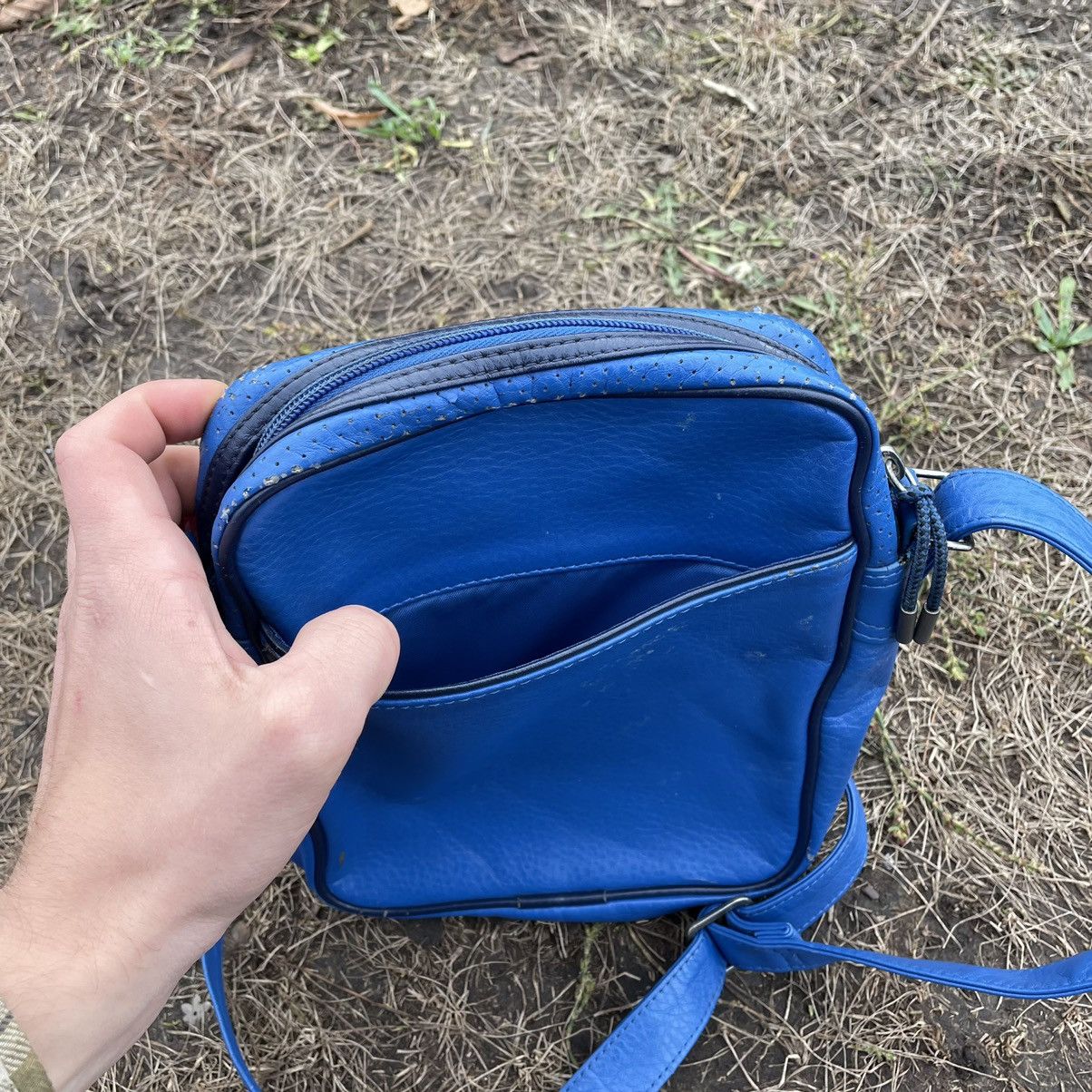 Vintage Vintage 90s Nike Nylon Crossbody Shoulder Bag Blue Grunge OS Size ONE SIZE - 11 Thumbnail