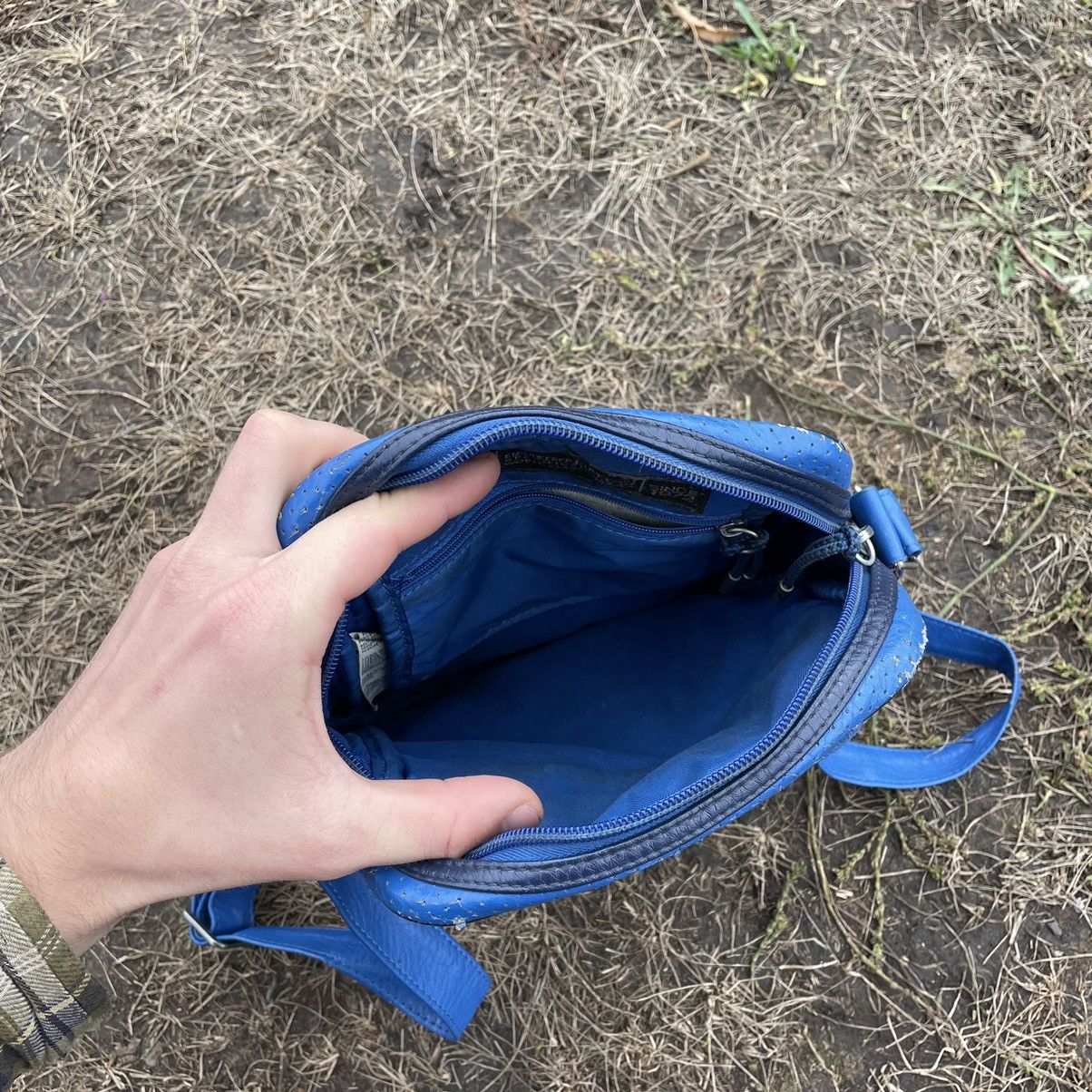 Vintage Vintage 90s Nike Nylon Crossbody Shoulder Bag Blue Grunge OS Size ONE SIZE - 7 Thumbnail