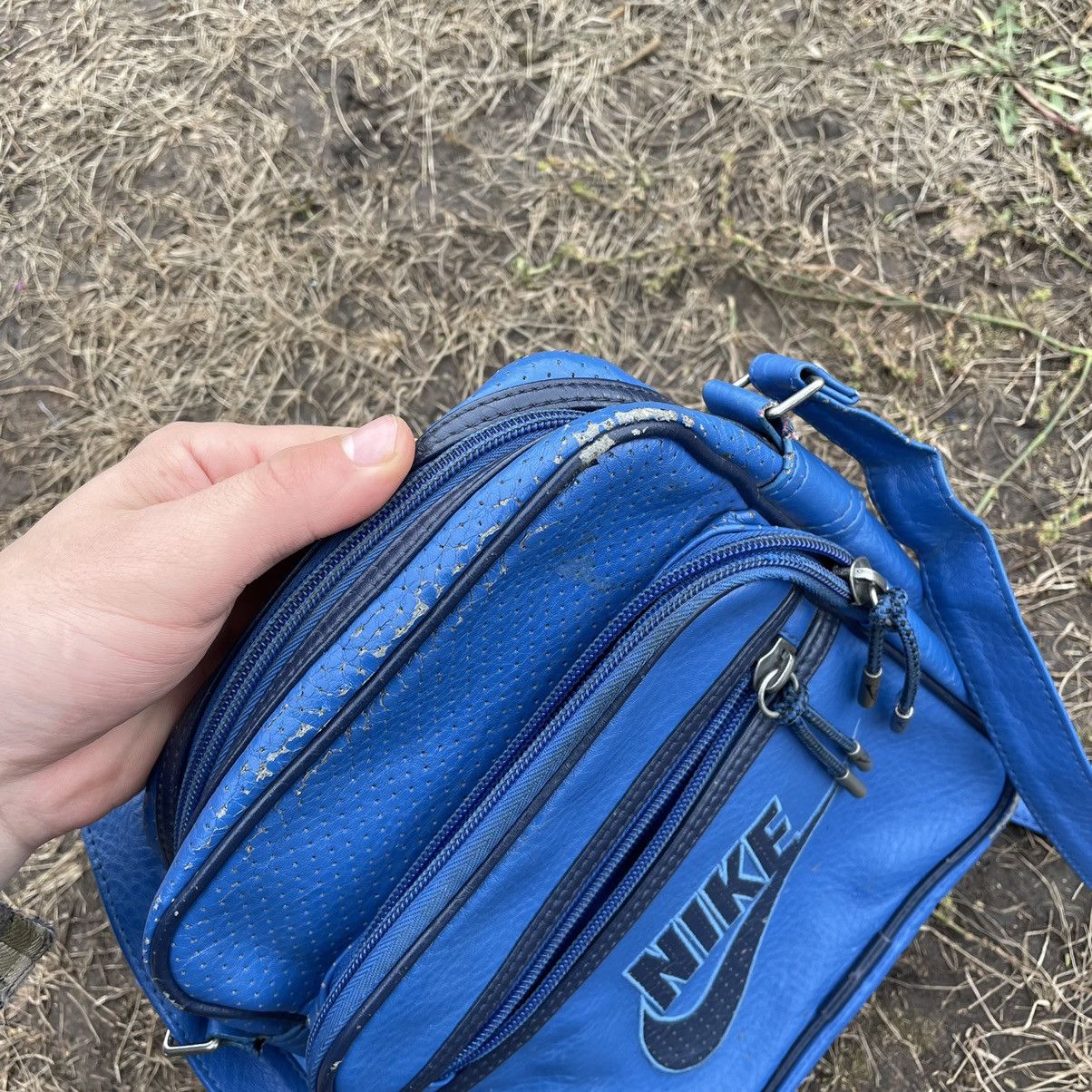 Vintage Vintage 90s Nike Nylon Crossbody Shoulder Bag Blue Grunge OS Size ONE SIZE - 9 Thumbnail