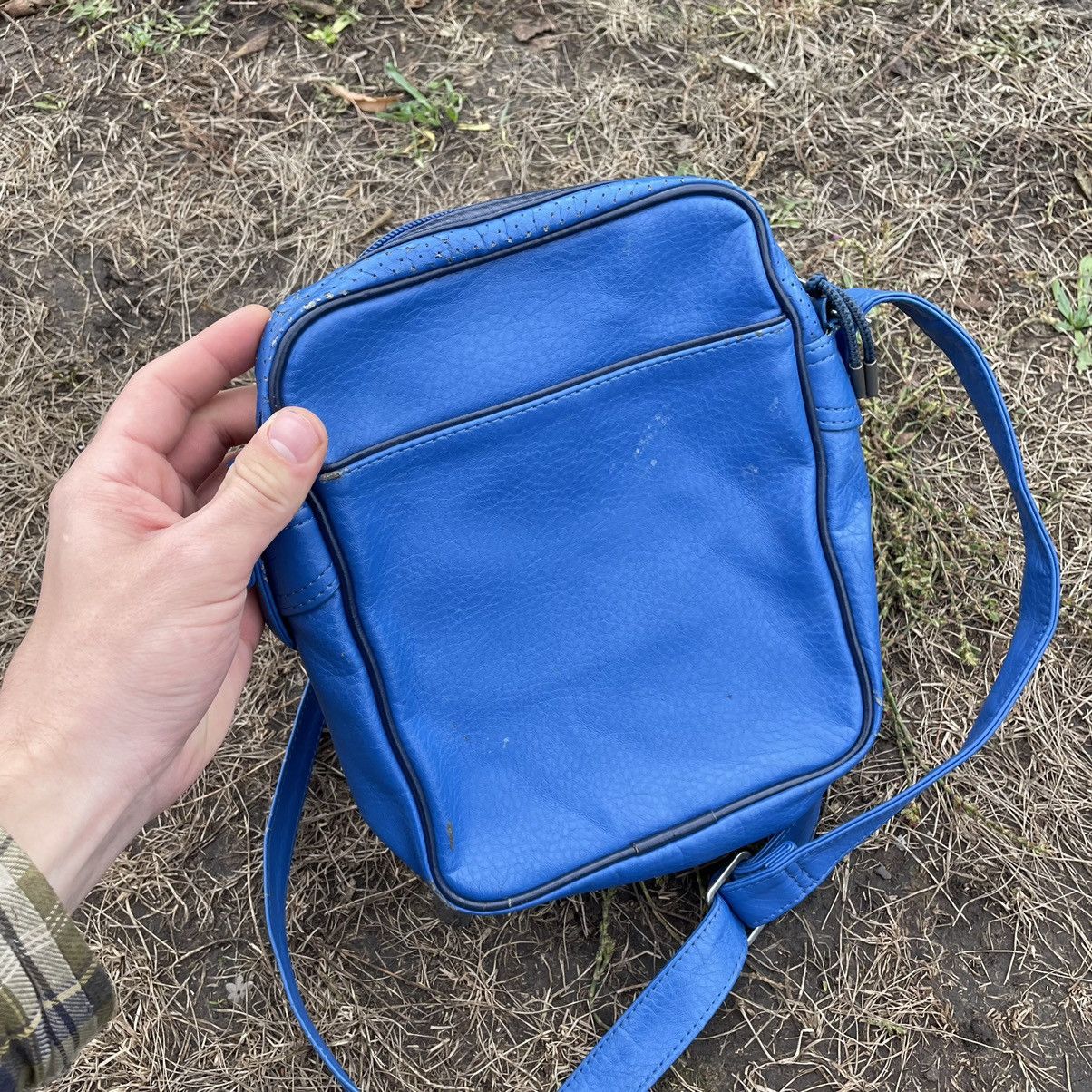 Vintage Vintage 90s Nike Nylon Crossbody Shoulder Bag Blue Grunge OS Size ONE SIZE - 10 Thumbnail