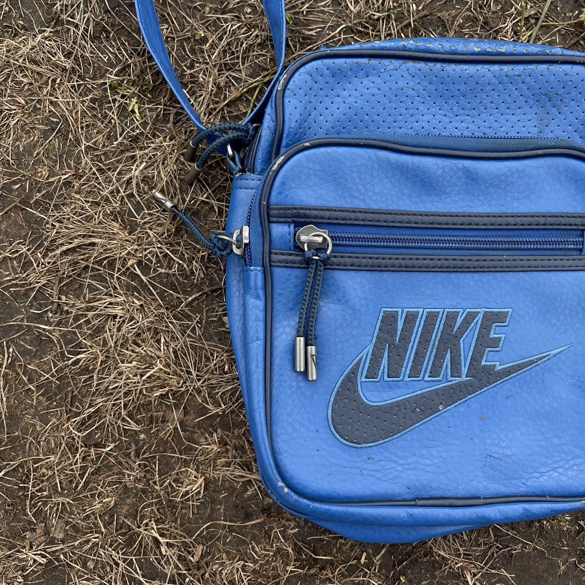 Vintage Vintage 90s Nike Nylon Crossbody Shoulder Bag Blue Grunge OS Size ONE SIZE - 3 Thumbnail