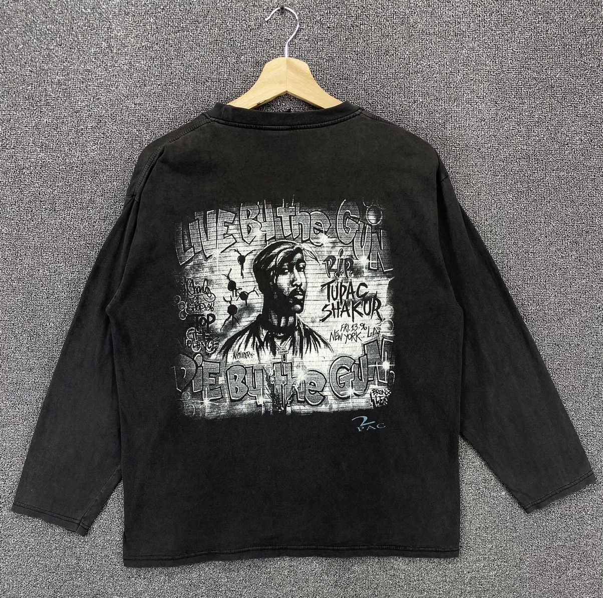 Band Tees Vintage Tupac Shakur 2pac in Memorial Rap Tees T Shirts Size US M / EU 48-50 / 2 - 12 Thumbnail