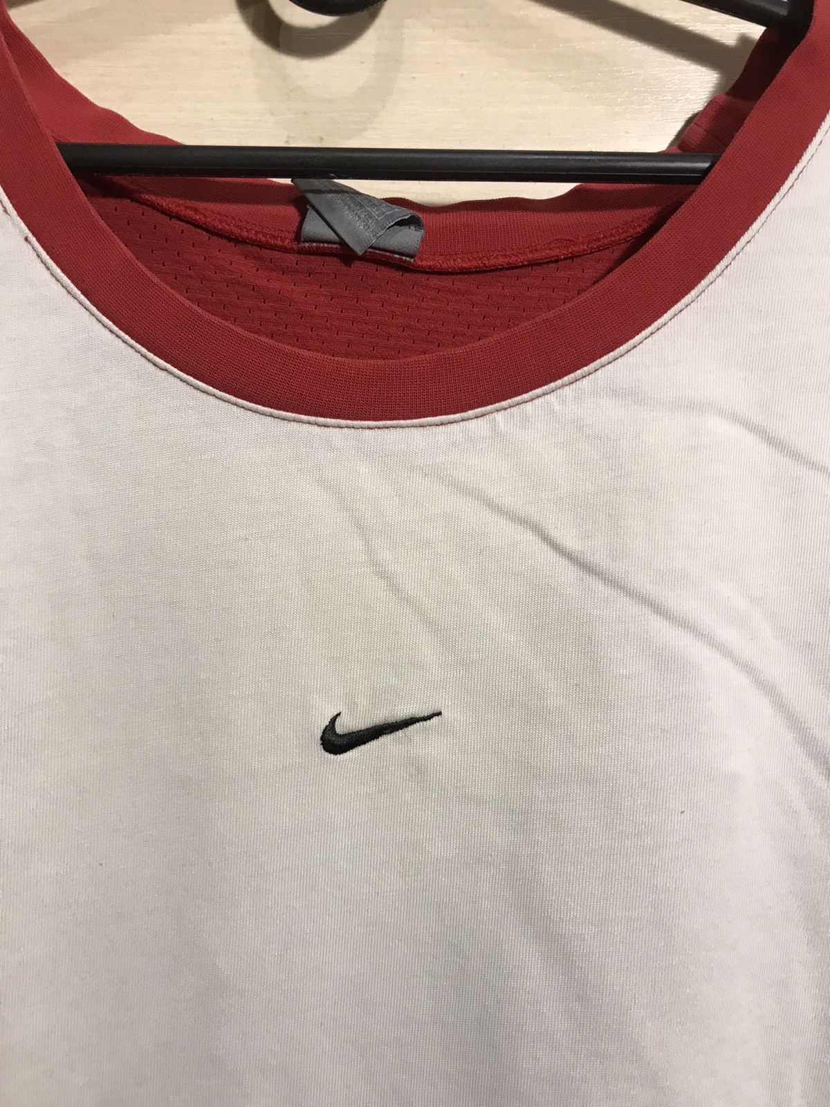 Vintage Vintage Nike streetwear centre logo tee Size US M / EU 48-50 / 2 - 3 Thumbnail