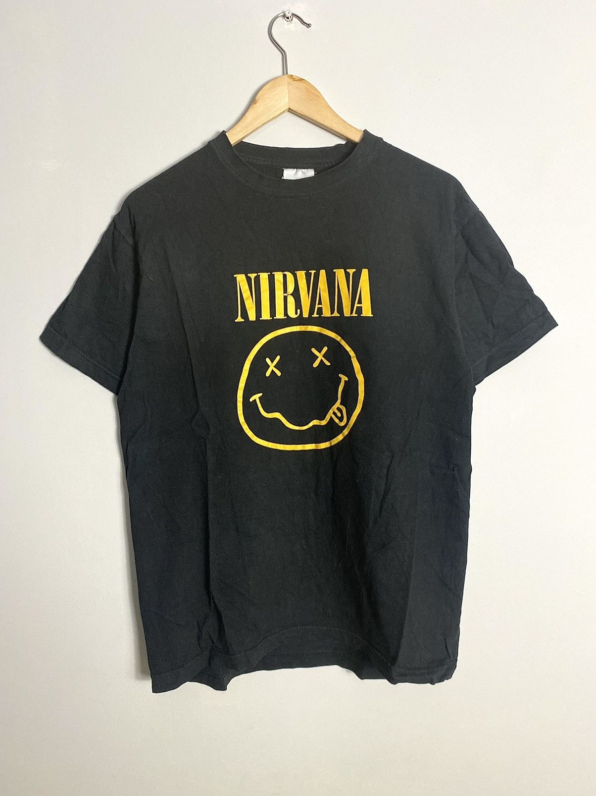 Band Tees 00s Nirvana Smiley Vintage Grunge Band Tees Size US M / EU 48-50 / 2 - 1 Thumbnail