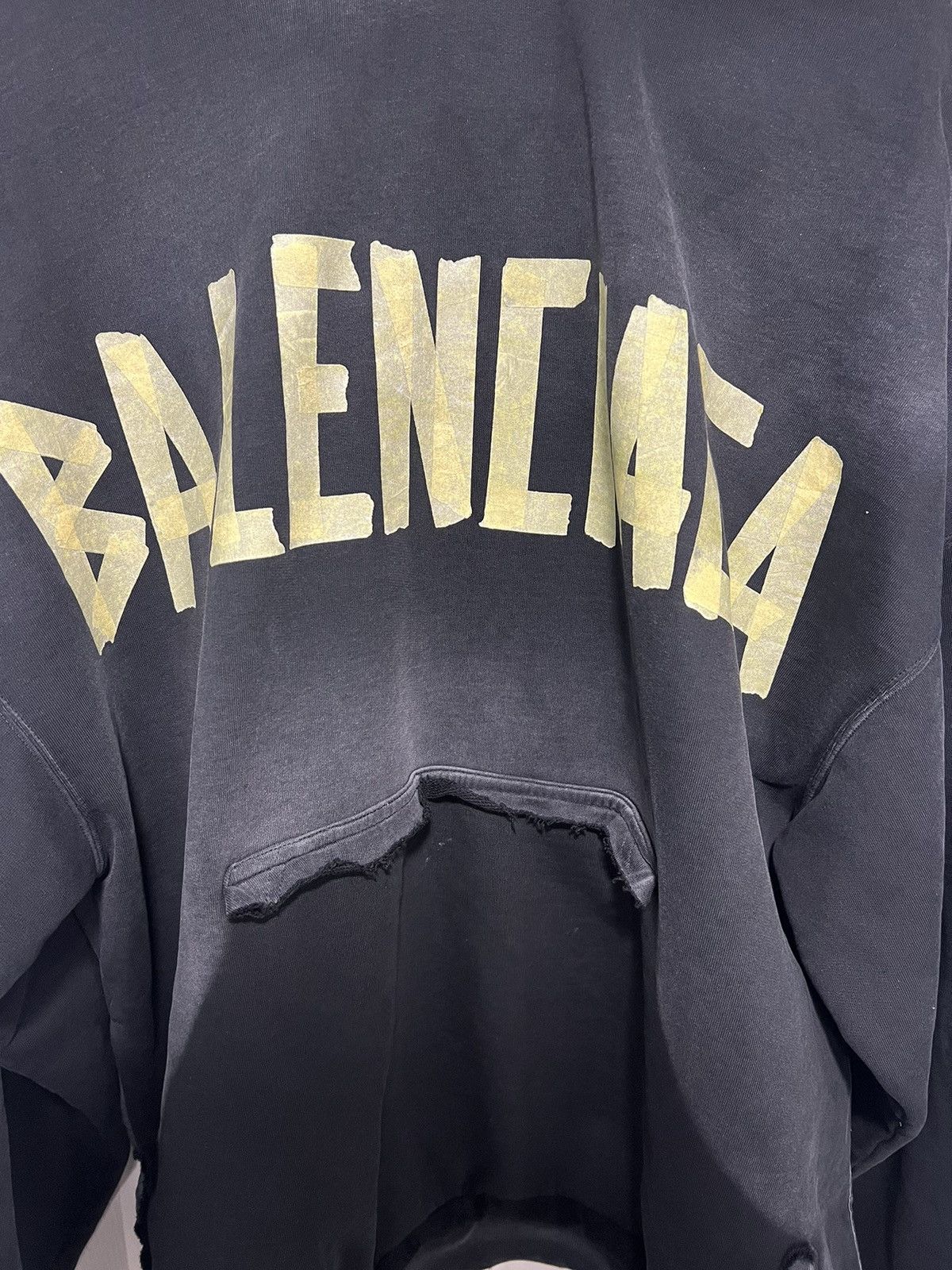 BALENCIAGA Tape Type Ripped Pocket パーカー バレンシアガ パーカー スーパーコピー TAPE TYPE RIPPED POCKET