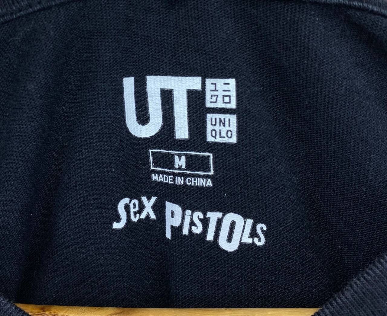 Band Tees Sex Pistols x Uniqlo Punk Rock Band Tees T Shirts Size US M / EU 48-50 / 2 - 6 Thumbnail