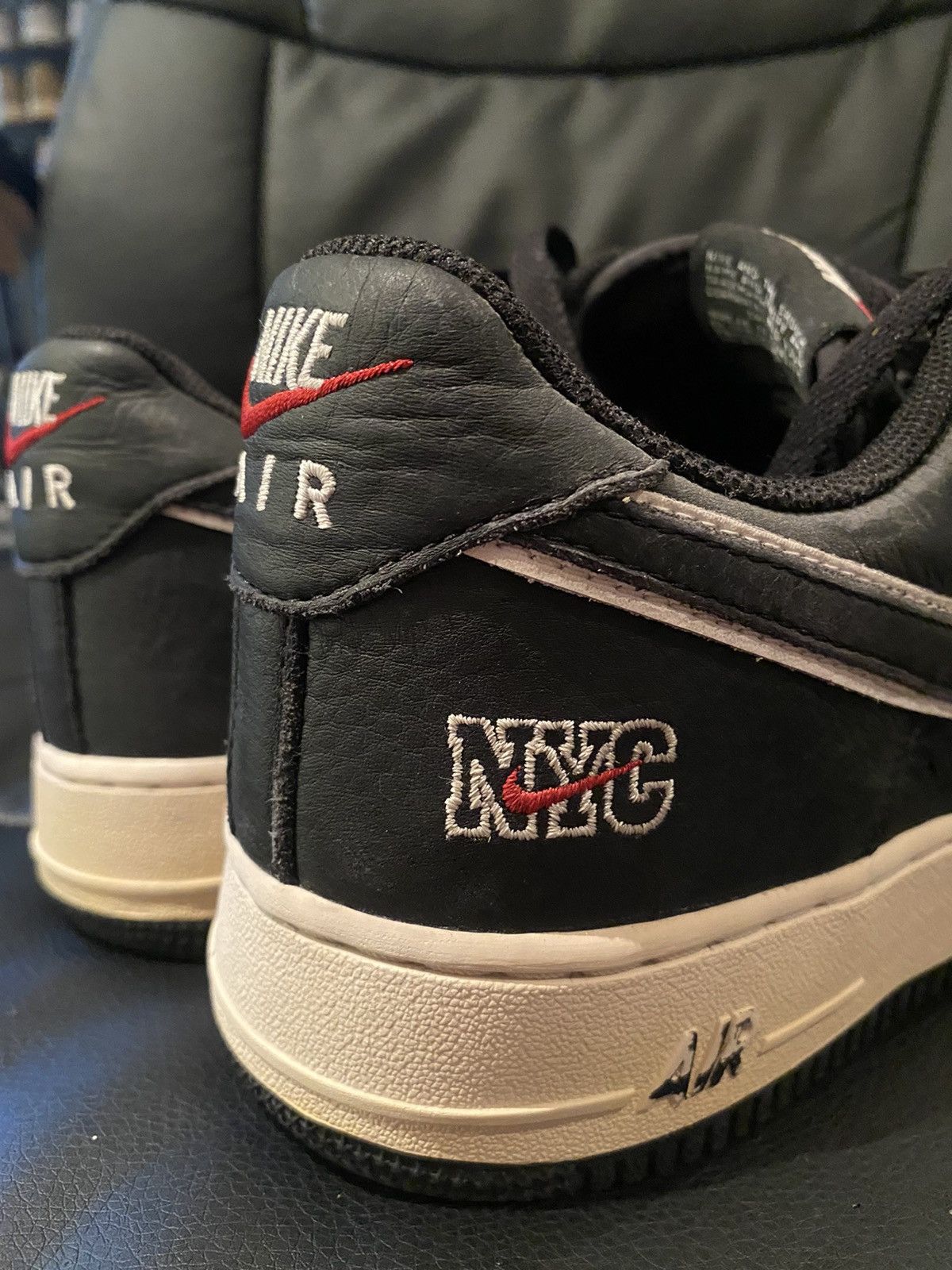 Nike Air Force 1 Low Retro Black NYC 2016 Kith Size US 10.5 / EU 43-44 - 5 Thumbnail
