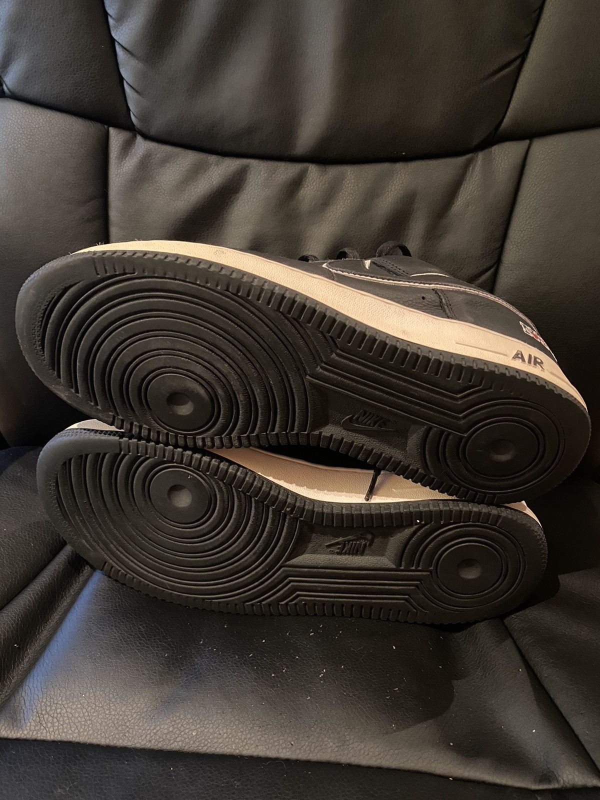 Nike Air Force 1 Low Retro Black NYC 2016 Kith Size US 10.5 / EU 43-44 - 10 Thumbnail