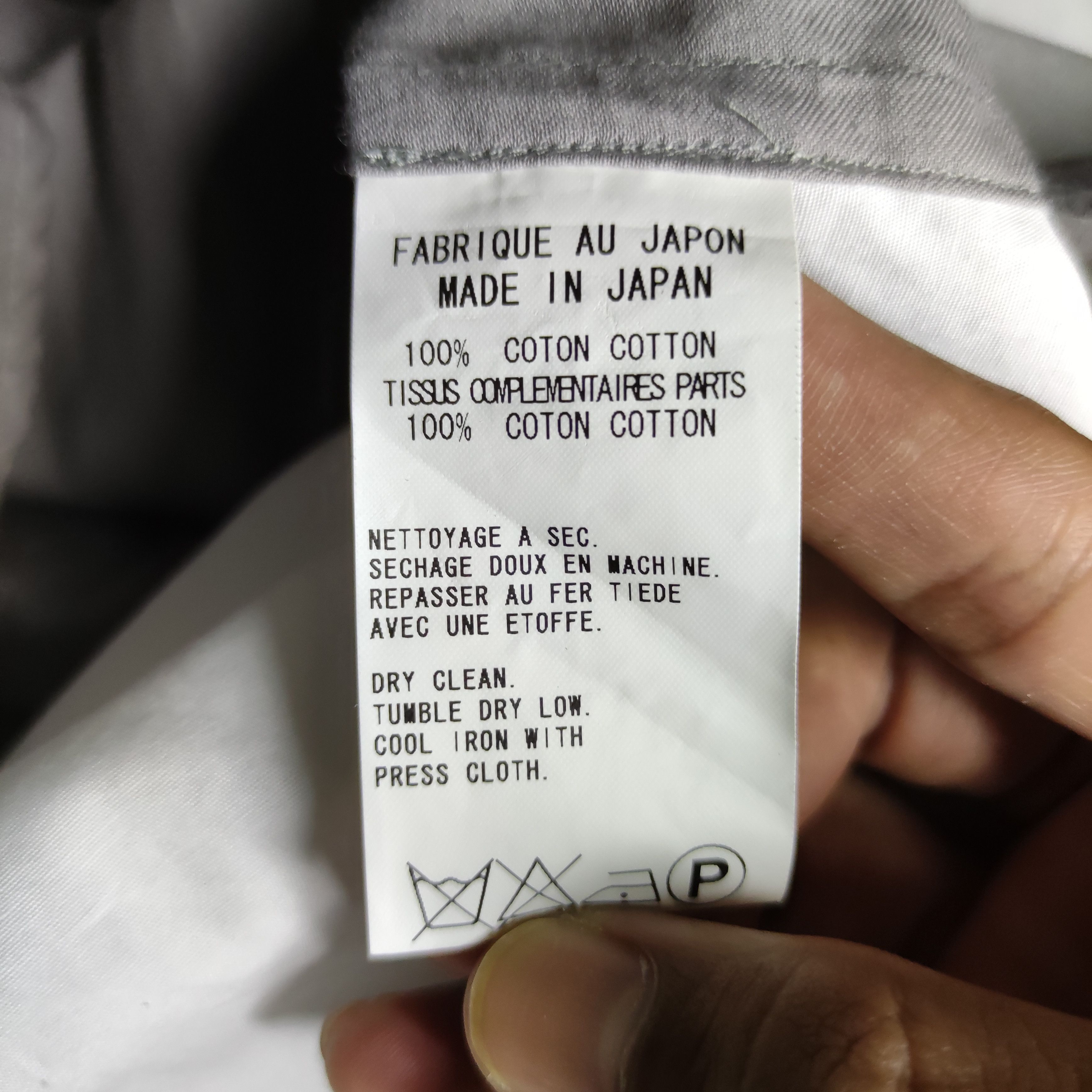 Yohji Yamamoto a83 Yohji Yamamoto shirt button Size US L / EU 52-54 / 3 - 11 Thumbnail