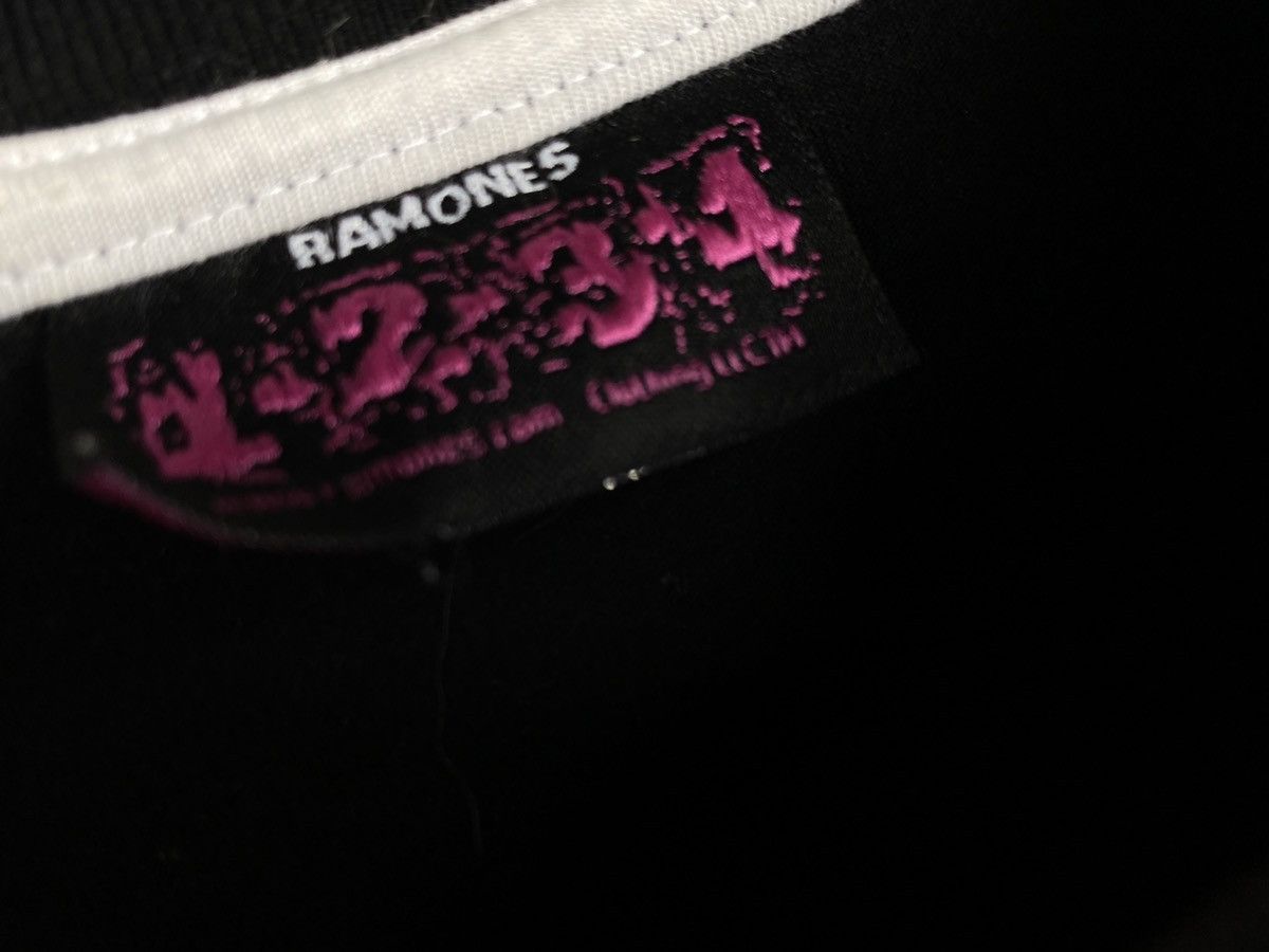 Vintage vintage RAMONES T-Shirt Tour Concert 90s 80s music rock Size US M / EU 48-50 / 2 - 5 Thumbnail