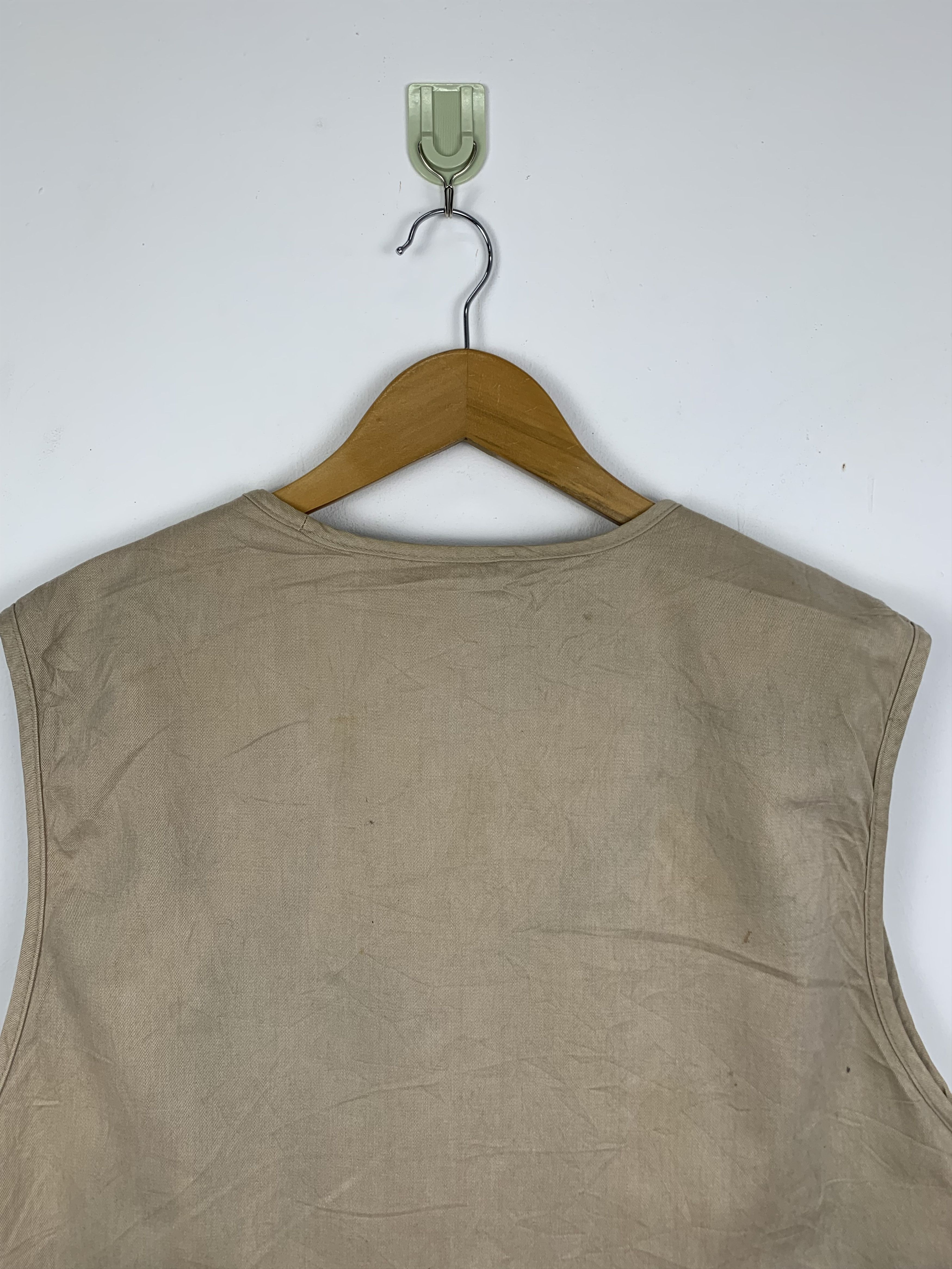 Japanese Brand Vintage WILD LAND Khaki Zip Multi Pocket vests Size US M / EU 48-50 / 2 - 9 Thumbnail