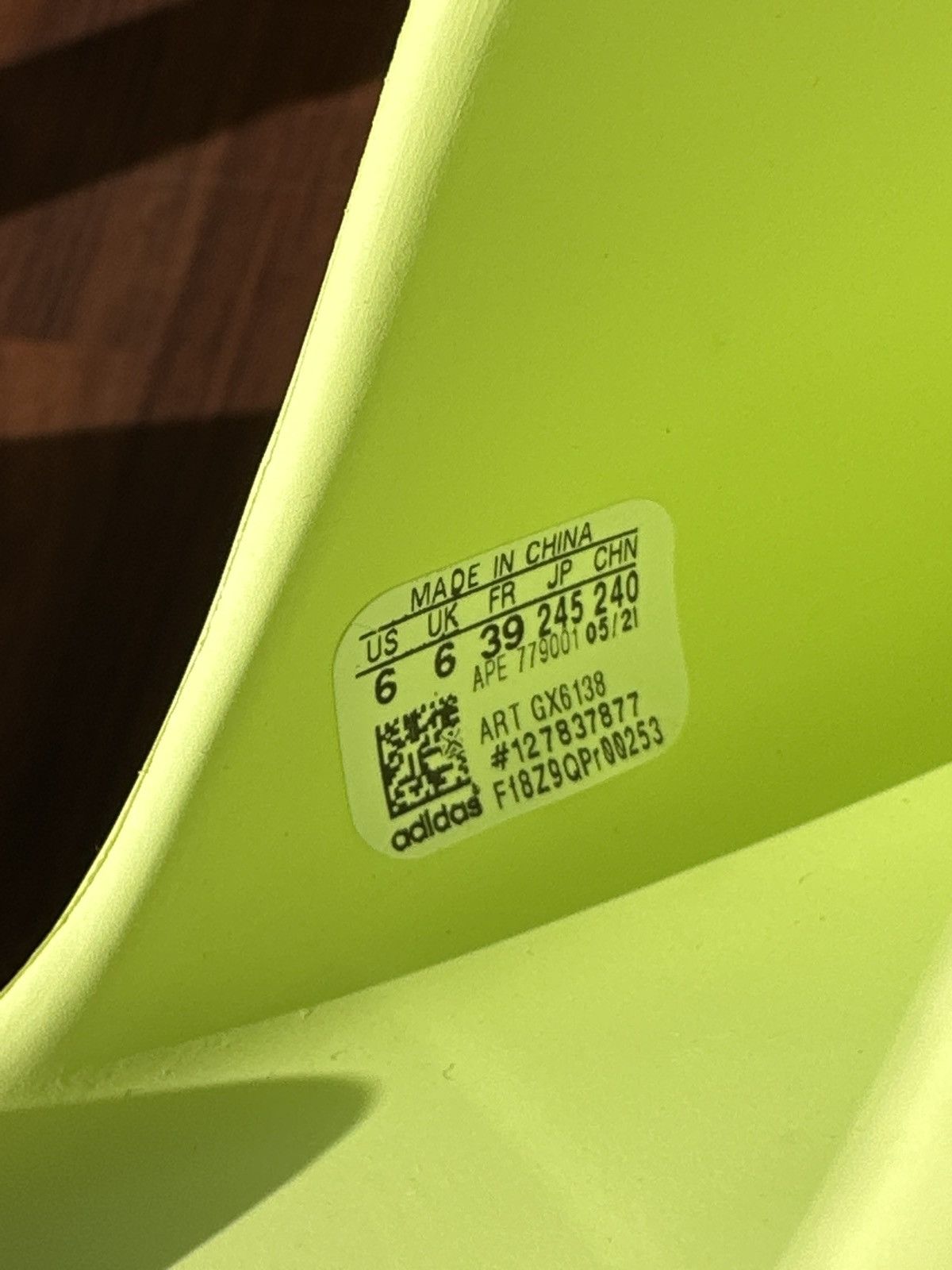 Adidas × Kanye West Adidas Yeezy Slide "Glow Green" Size 6 GX6138 Size US 6 / EU 39 - 6 Thumbnail
