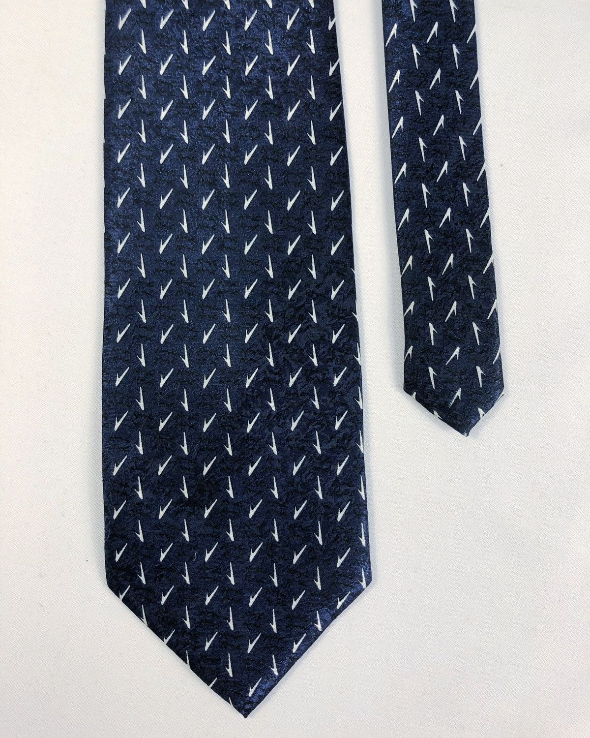 Designer × Giorgio Armani Rare Giorgio Armani Cravatte Silk Necktie Made in Italy Size ONE SIZE - 2 Thumbnail