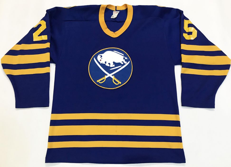 90's Buffalo Sabres CCM NHL Jersey Size Small – Rare VNTG