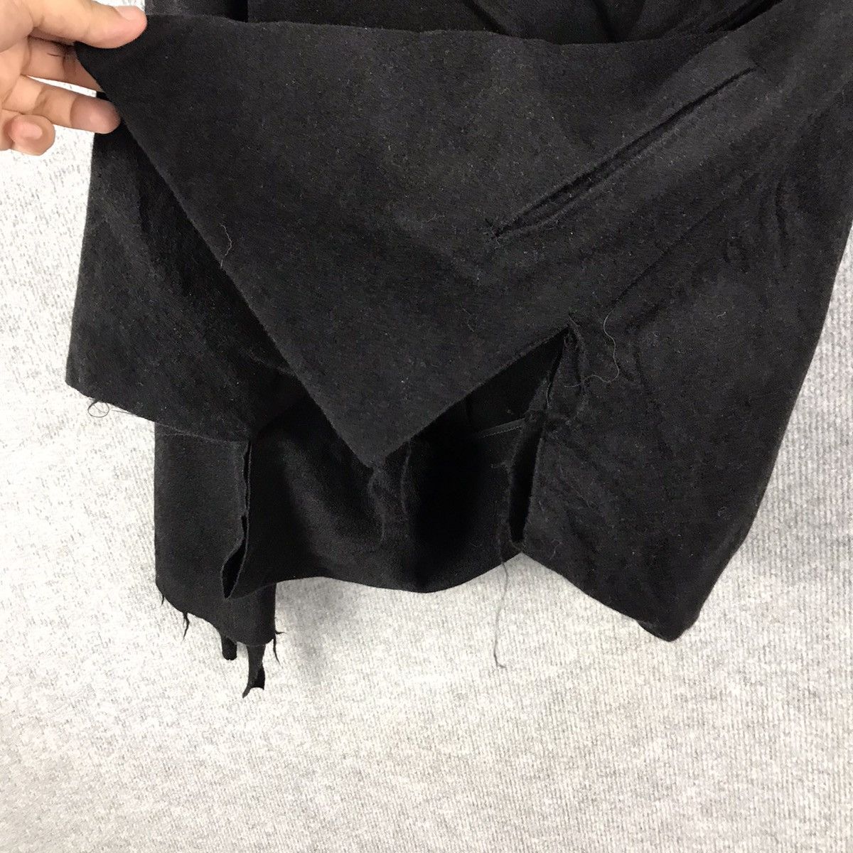 Yohji Yamamoto YOHJI YAMAMOTO FASHION DISTRESSED COAT JACKET Size US S / EU 44-46 / 1 - 4 Thumbnail