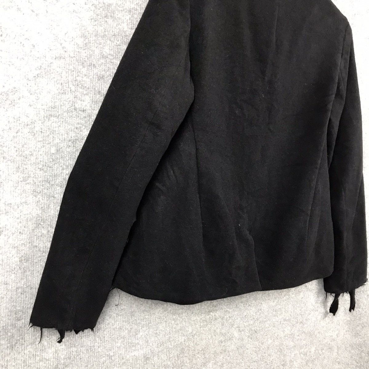 Yohji Yamamoto YOHJI YAMAMOTO FASHION DISTRESSED COAT JACKET Size US S / EU 44-46 / 1 - 7 Thumbnail