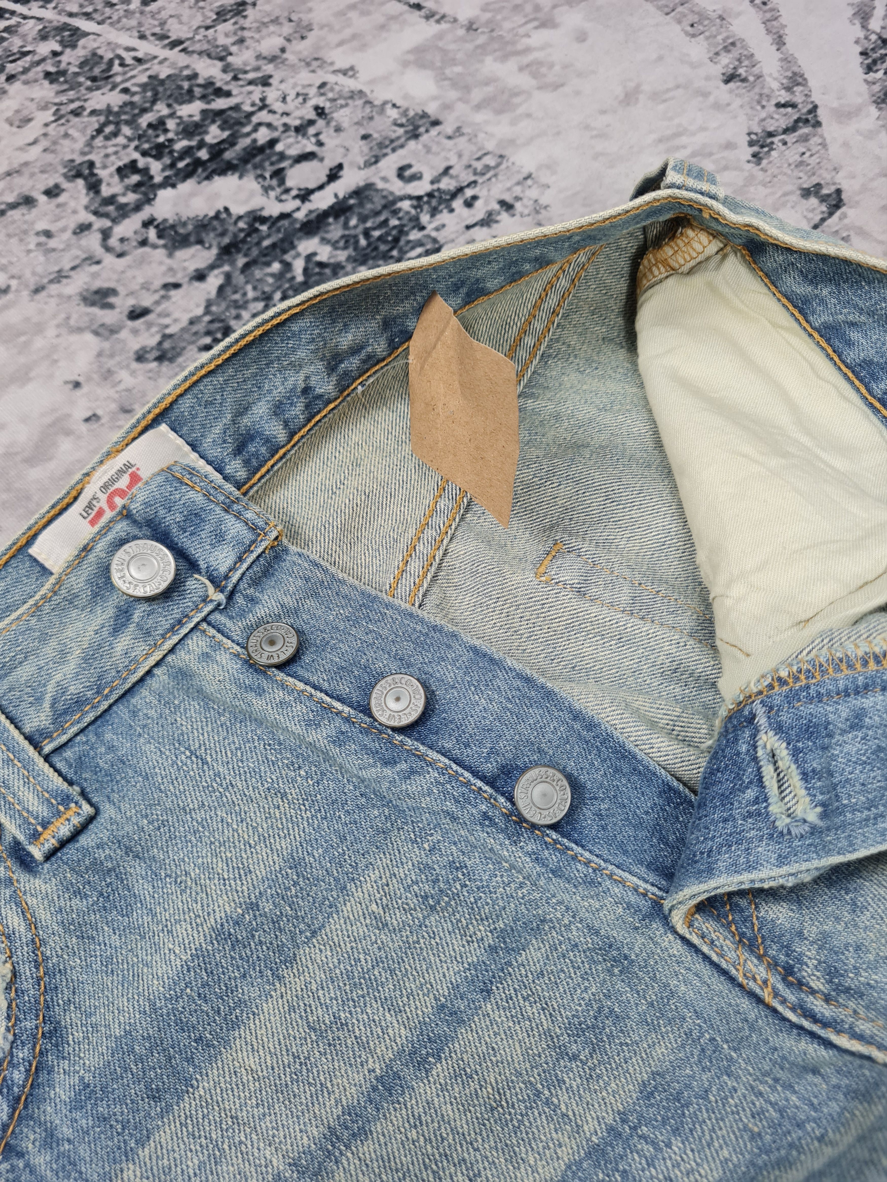Levi's LEVIS 501 Sun Faded Distressed Denim Size 29x33 Jeans L0034 Size US 29 - 10 Thumbnail