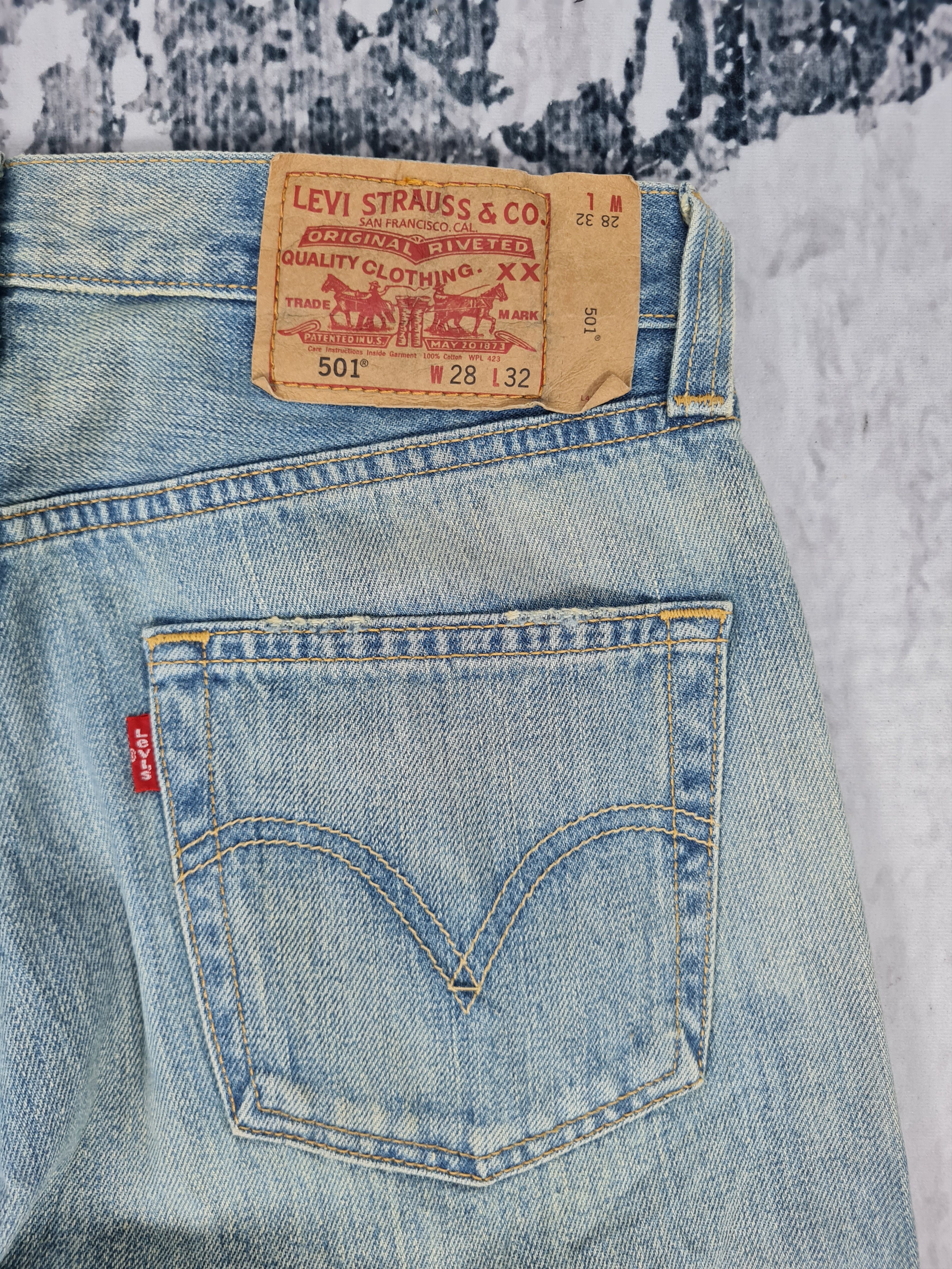 Levi's LEVIS 501 Sun Faded Distressed Denim Size 29x33 Jeans L0034 Size US 29 - 9 Thumbnail