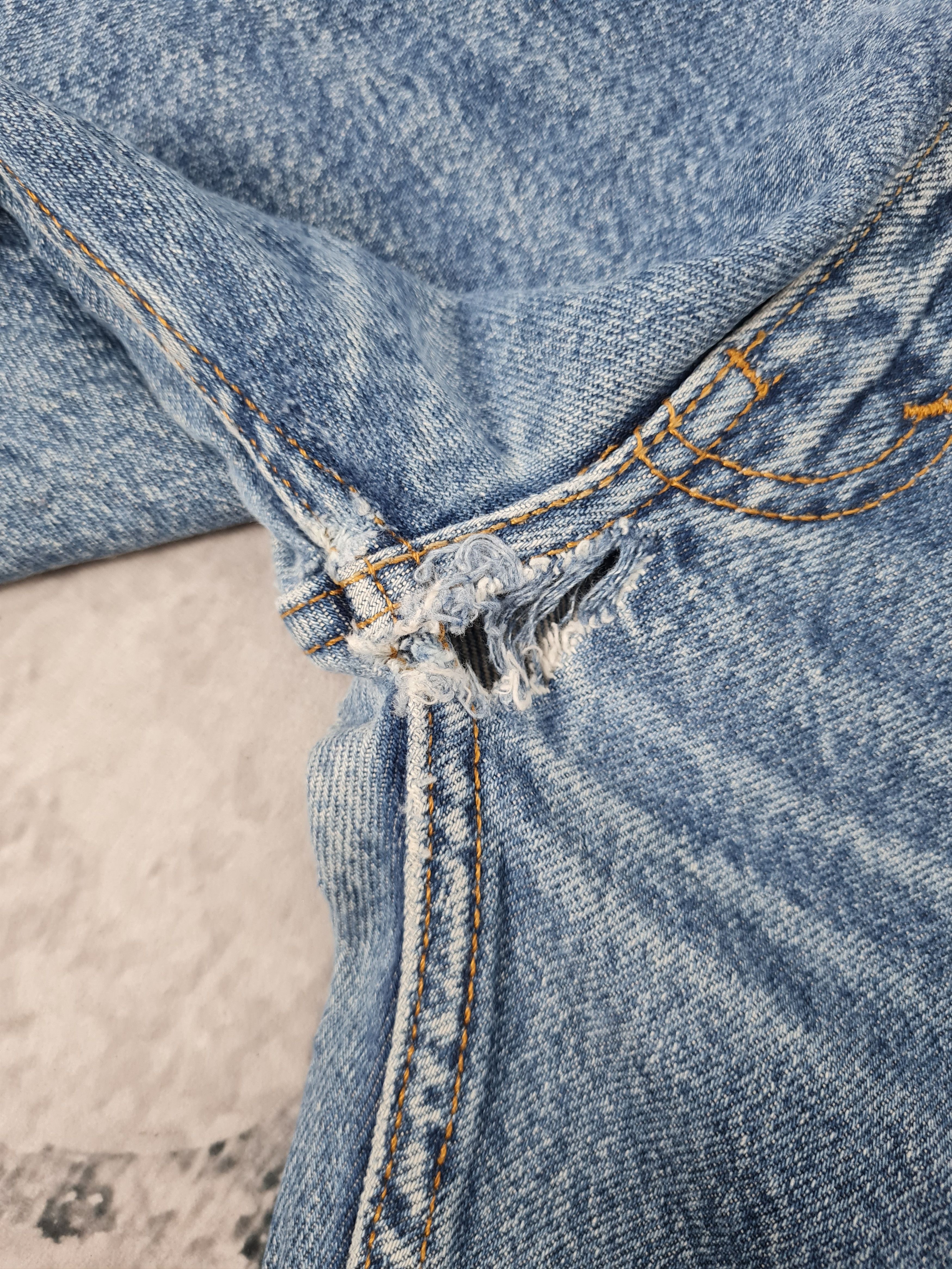 Levi's Vintage Clothing VTG LEVIS 505 Stone Wash Distressed Size 34x33 Jeans L0037 Size US 34 / EU 50 - 6 Thumbnail