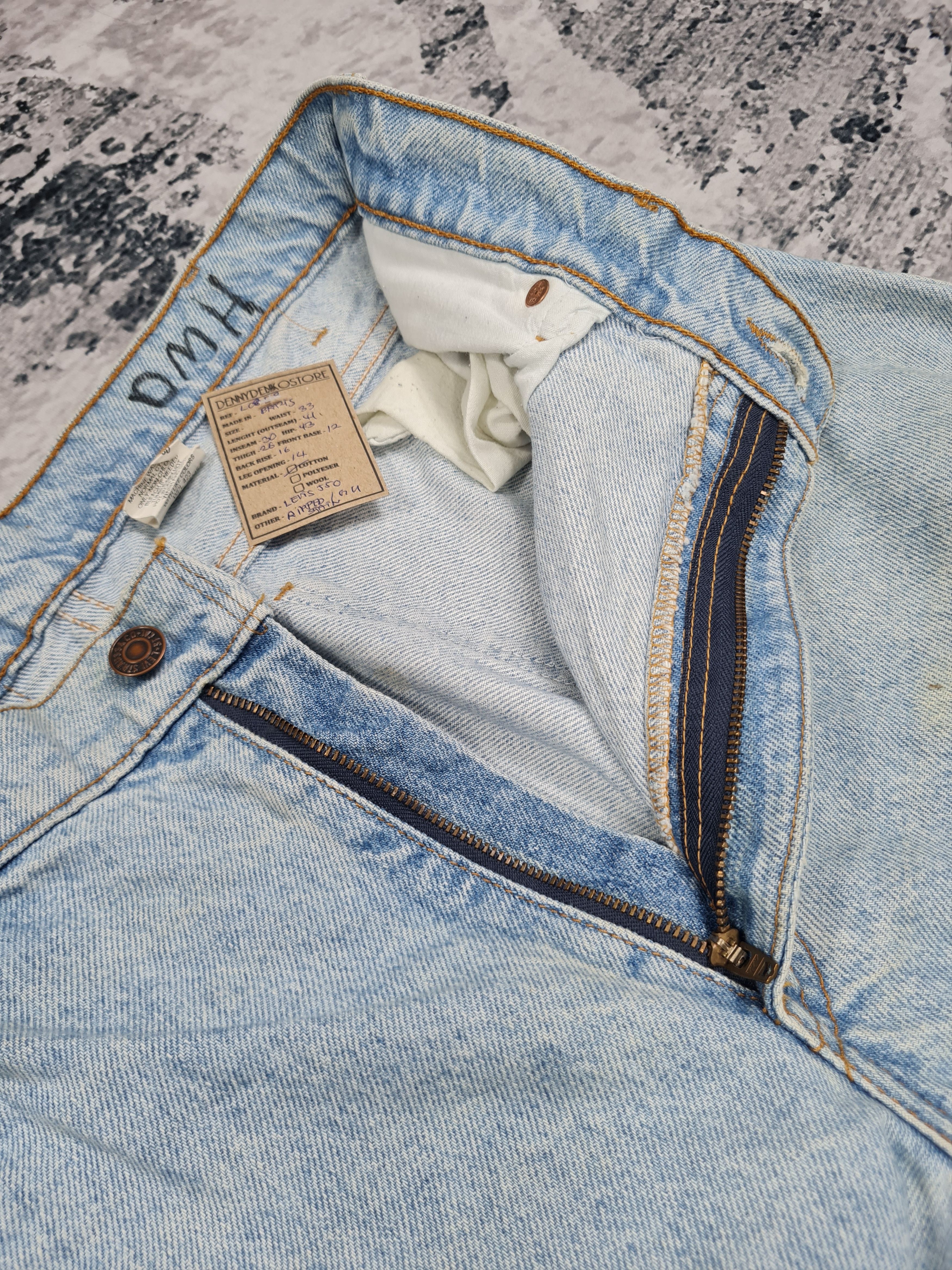 Levi's Vtg LEVIS 550 Light Wash Distressed Rusty 33X30 Jeans L0253 Size US 33 - 10 Thumbnail