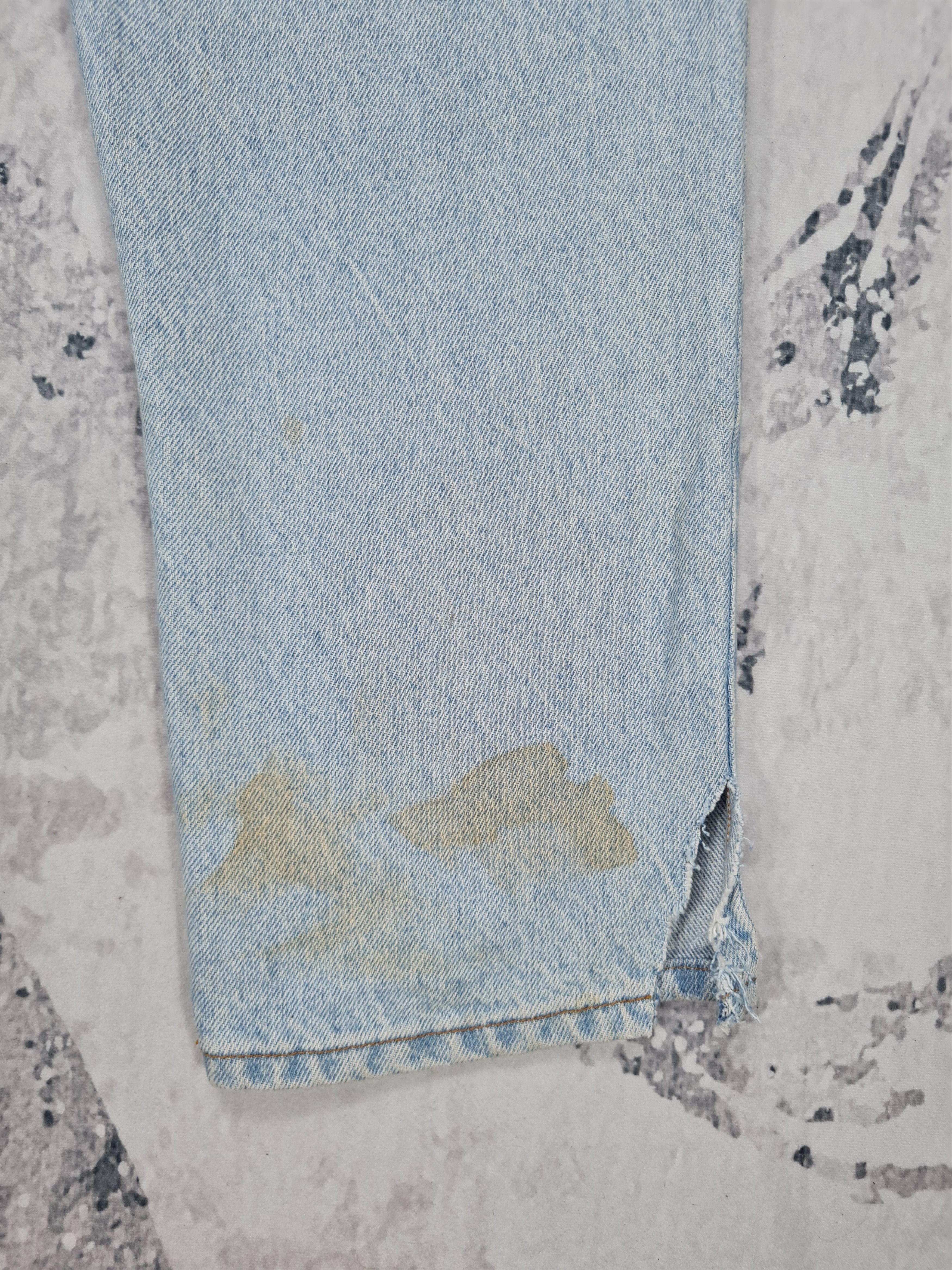 Levi's Vtg LEVIS 550 Light Wash Distressed Rusty 33X30 Jeans L0253 Size US 33 - 6 Thumbnail