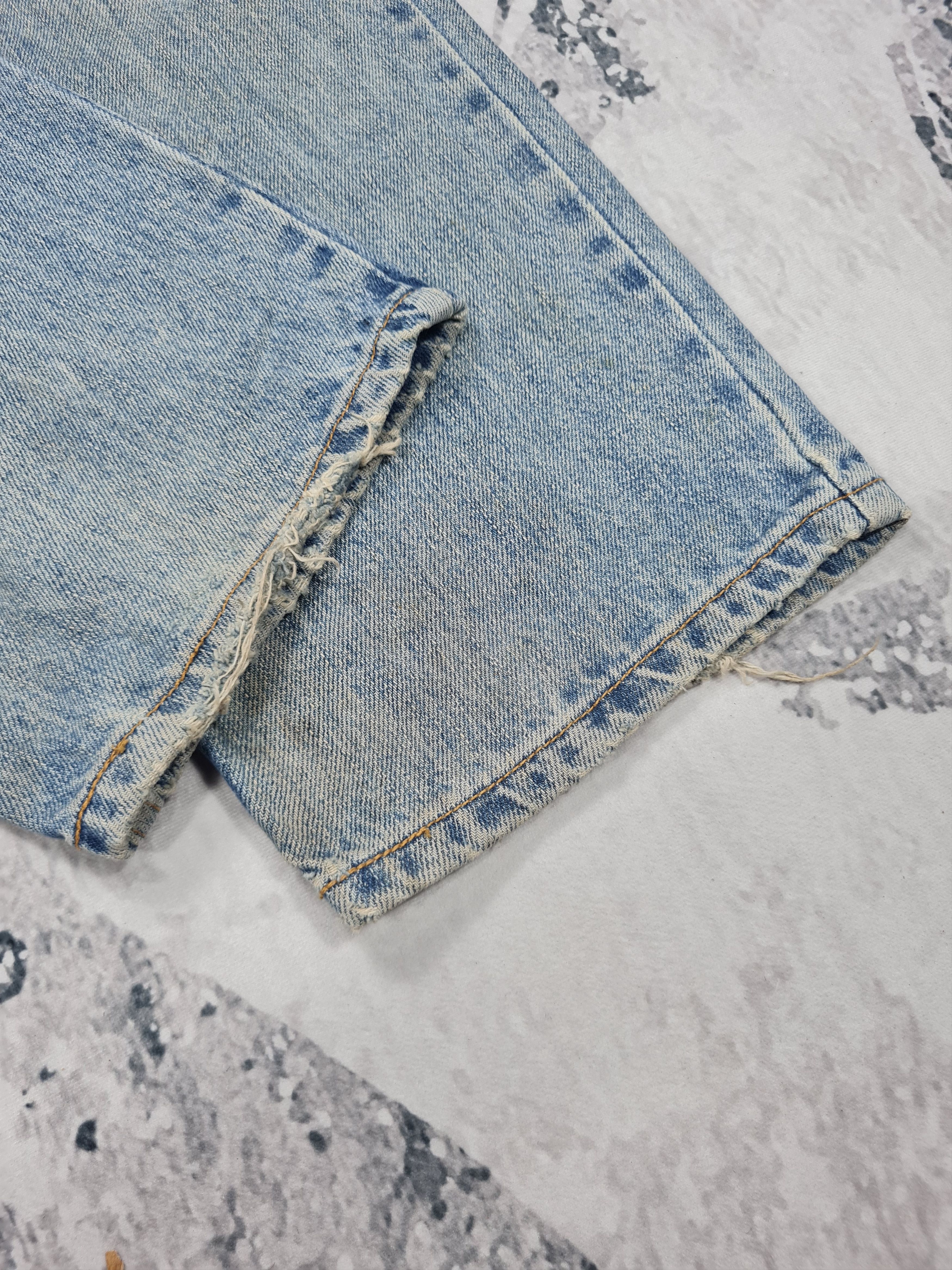Levi's Vintage LEVIS 550 Light Wash Rusty Size 35X30 Jeans L0205 Size US 35 - 6 Thumbnail