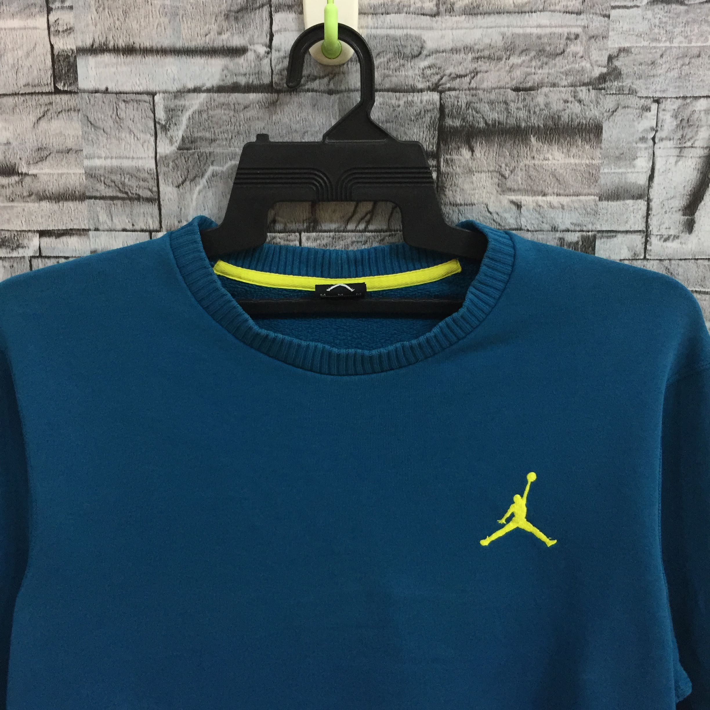 Jordan Brand Vintage Air Jordan sweatshirt small logo embroidered Size US M / EU 48-50 / 2 - 2 Thumbnail