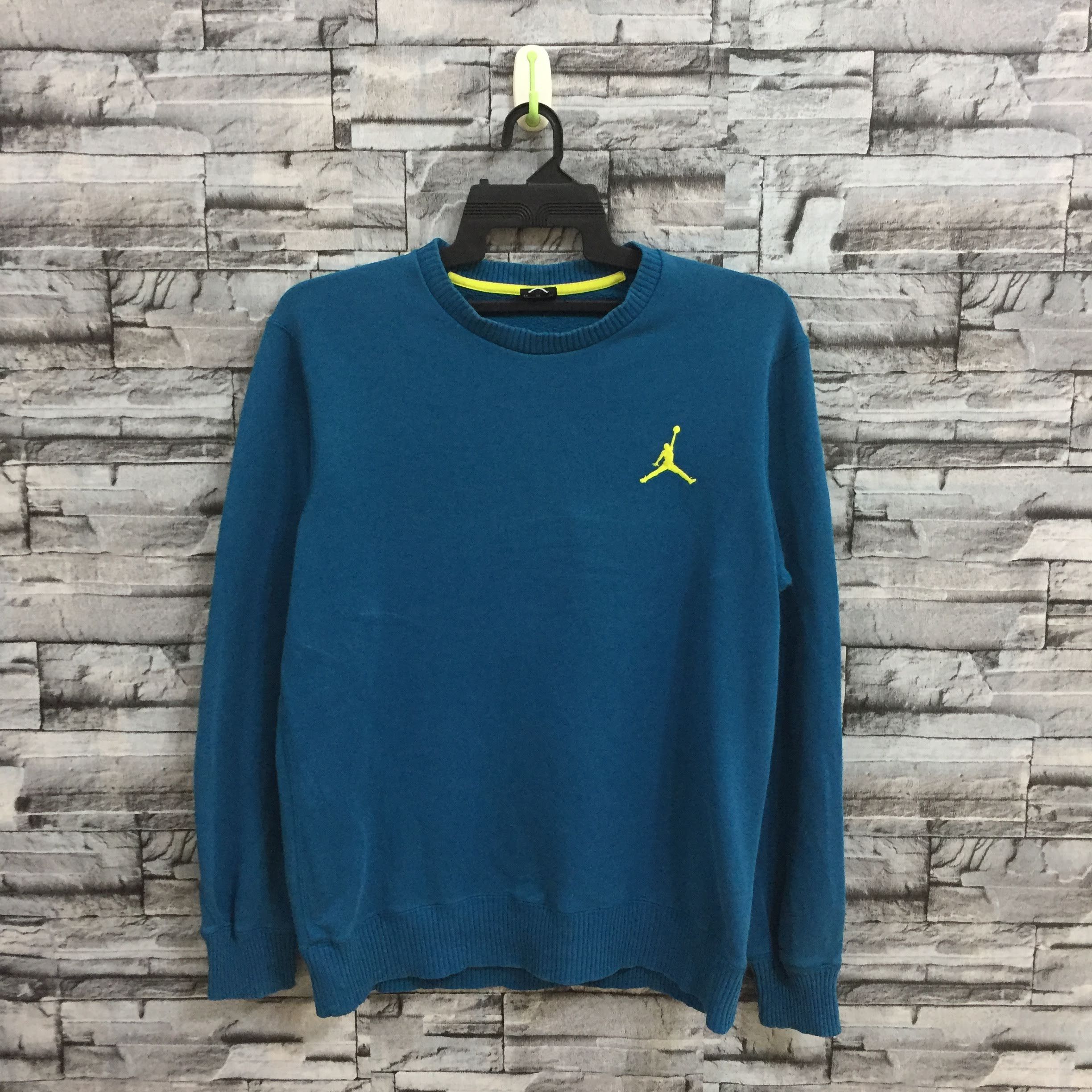 Jordan Brand Vintage Air Jordan sweatshirt small logo embroidered Size US M / EU 48-50 / 2 - 1 Thumbnail
