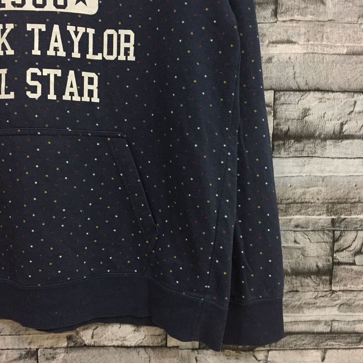 Converse Vintage Converse Hoodie spellout big design size LL fit L Size US L / EU 52-54 / 3 - 5 Thumbnail