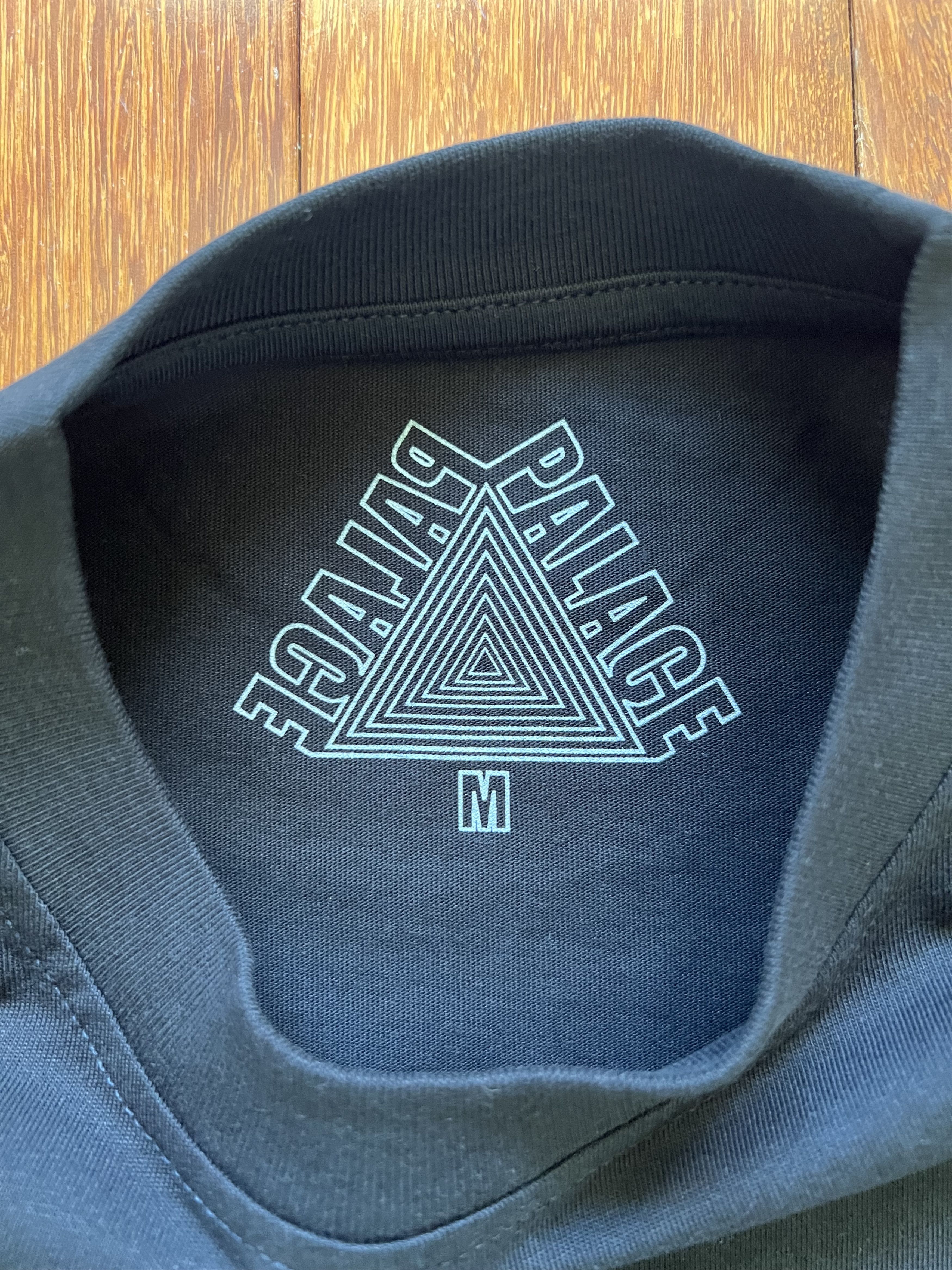 Palace 💚 2020 Palace Pigeon Hole T-Shirt Black Medium NEW Size US M / EU 48-50 / 2 - 8 Thumbnail