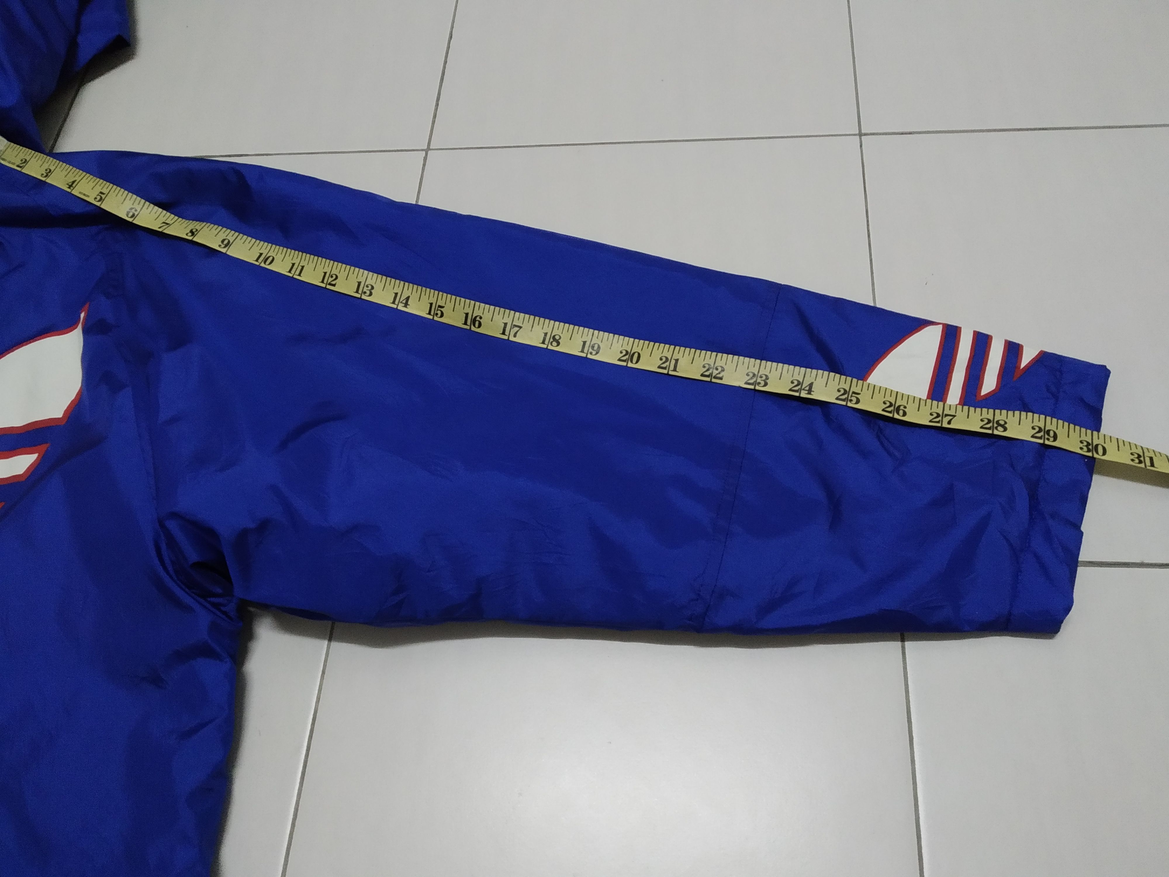 Adidas big logo Adidas vintage Size US M / EU 48-50 / 2 - 12 Thumbnail
