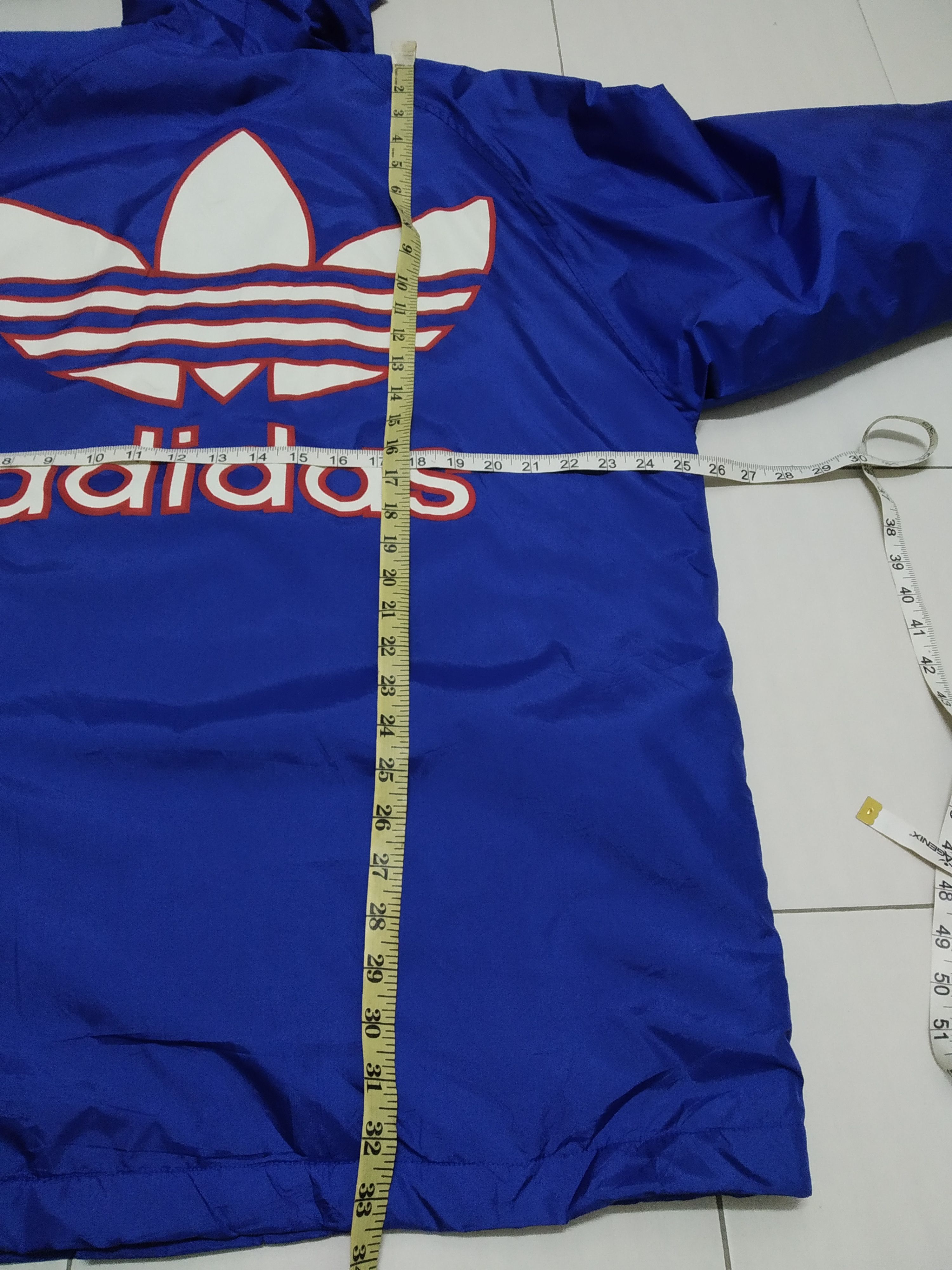 Adidas big logo Adidas vintage Size US M / EU 48-50 / 2 - 11 Thumbnail