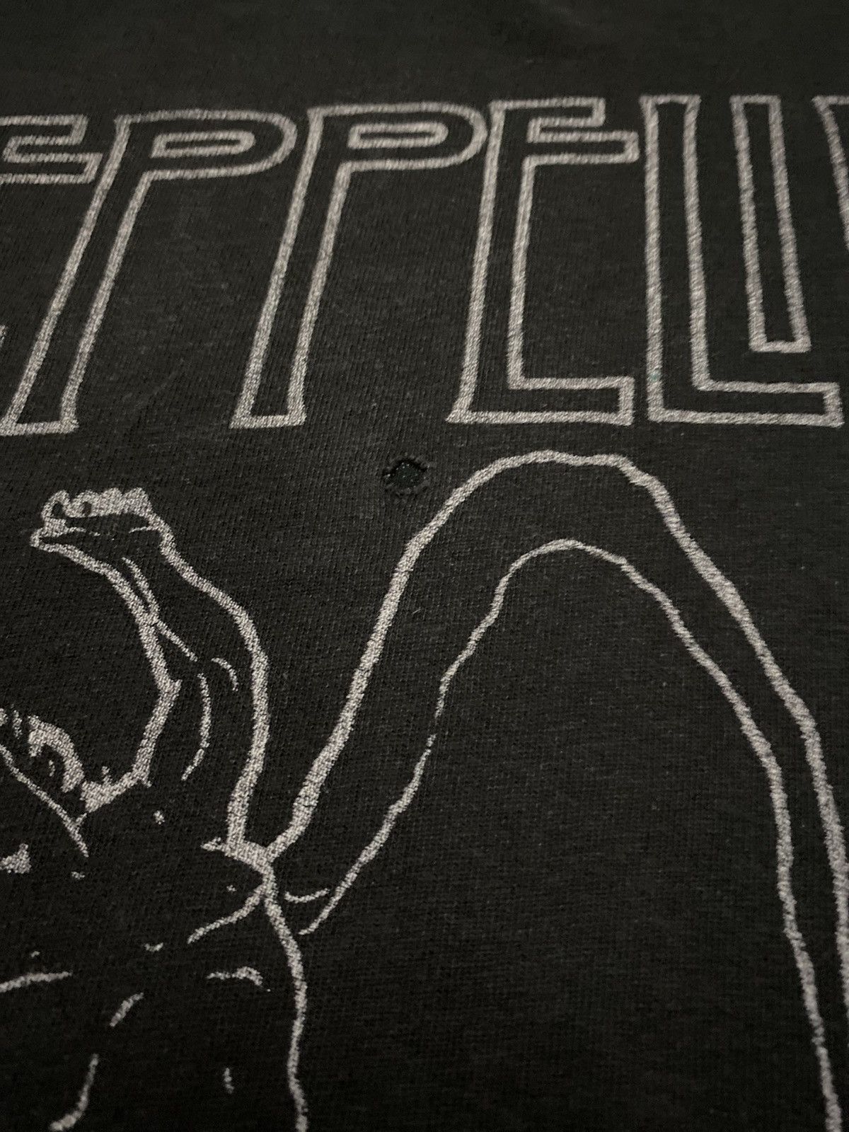 Led Zeppelin Vintage Led Zeppelin Distressed Tshirt Size US M / EU 48-50 / 2 - 4 Thumbnail