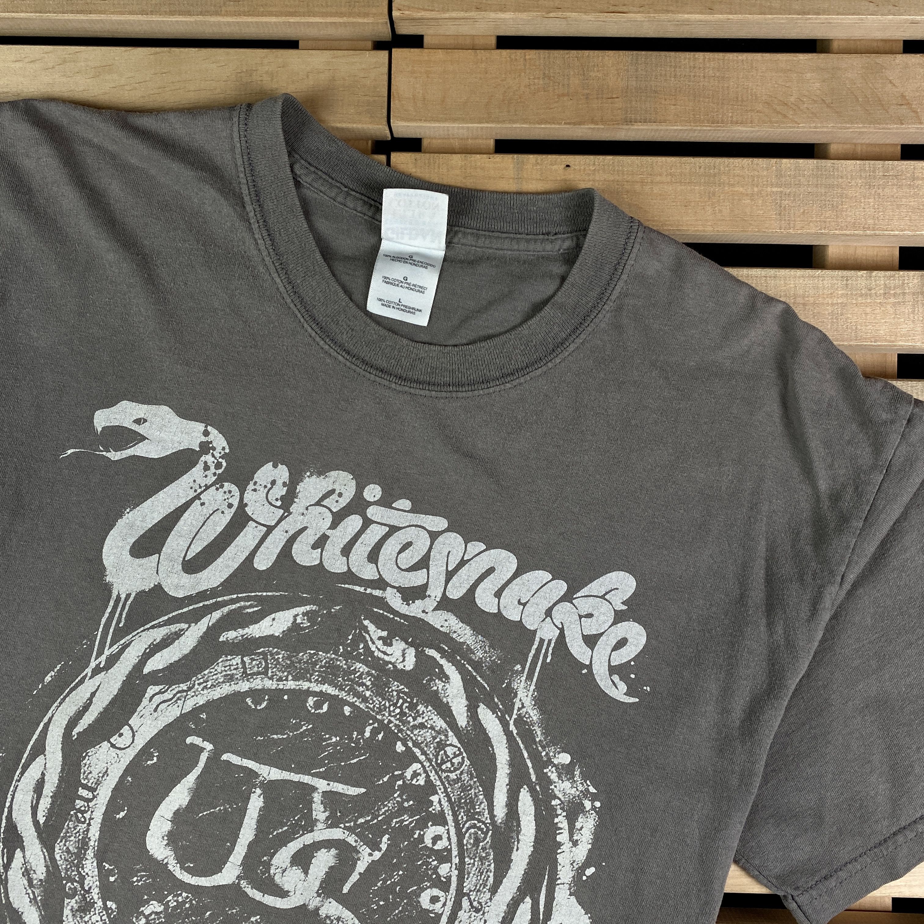 Band Tees × Vintage Mens Vintage T Shirt Whitesnake Size L 2006 Tour Size US L / EU 52-54 / 3 - 2 Thumbnail