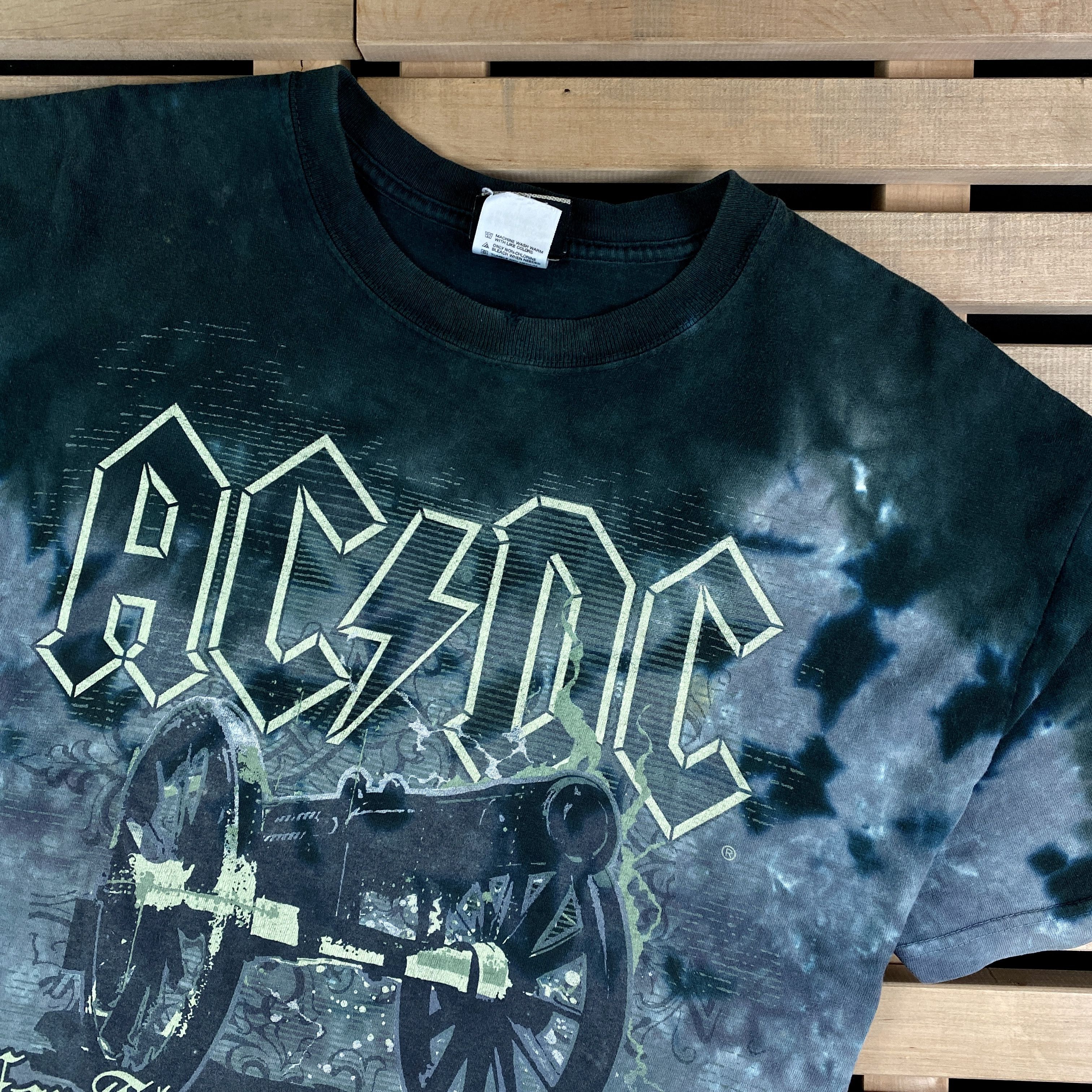 AC/DC × Band Tees × Vintage Men’s Rock T-Shirt AC/DC Vintage 2006 Size L Size US L / EU 52-54 / 3 - 2 Thumbnail