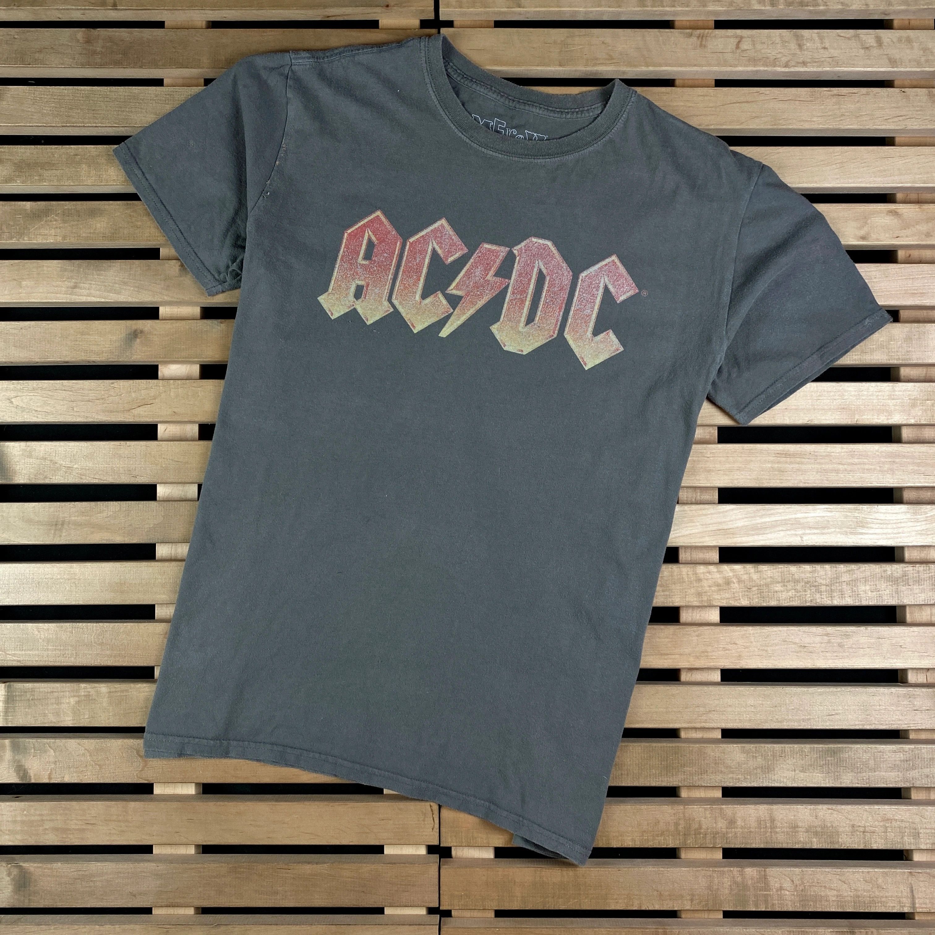 AC/DC × Band Tees × Vintage Mens Vintage T Shirt AC/DC ACDC Size L Size US L / EU 52-54 / 3 - 1 Thumbnail
