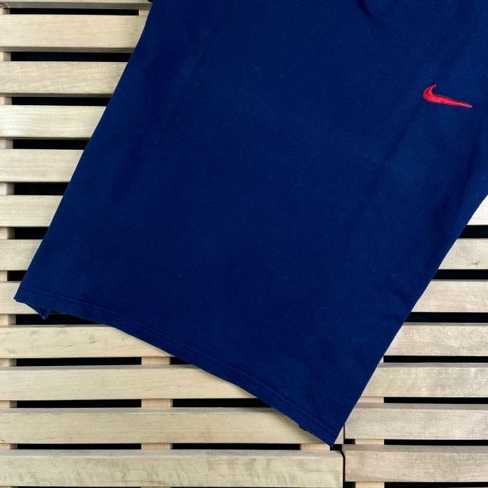 Nike Mens Vintage T Shirt Nike Size L V Neck Size US L / EU 52-54 / 3 - 3 Thumbnail