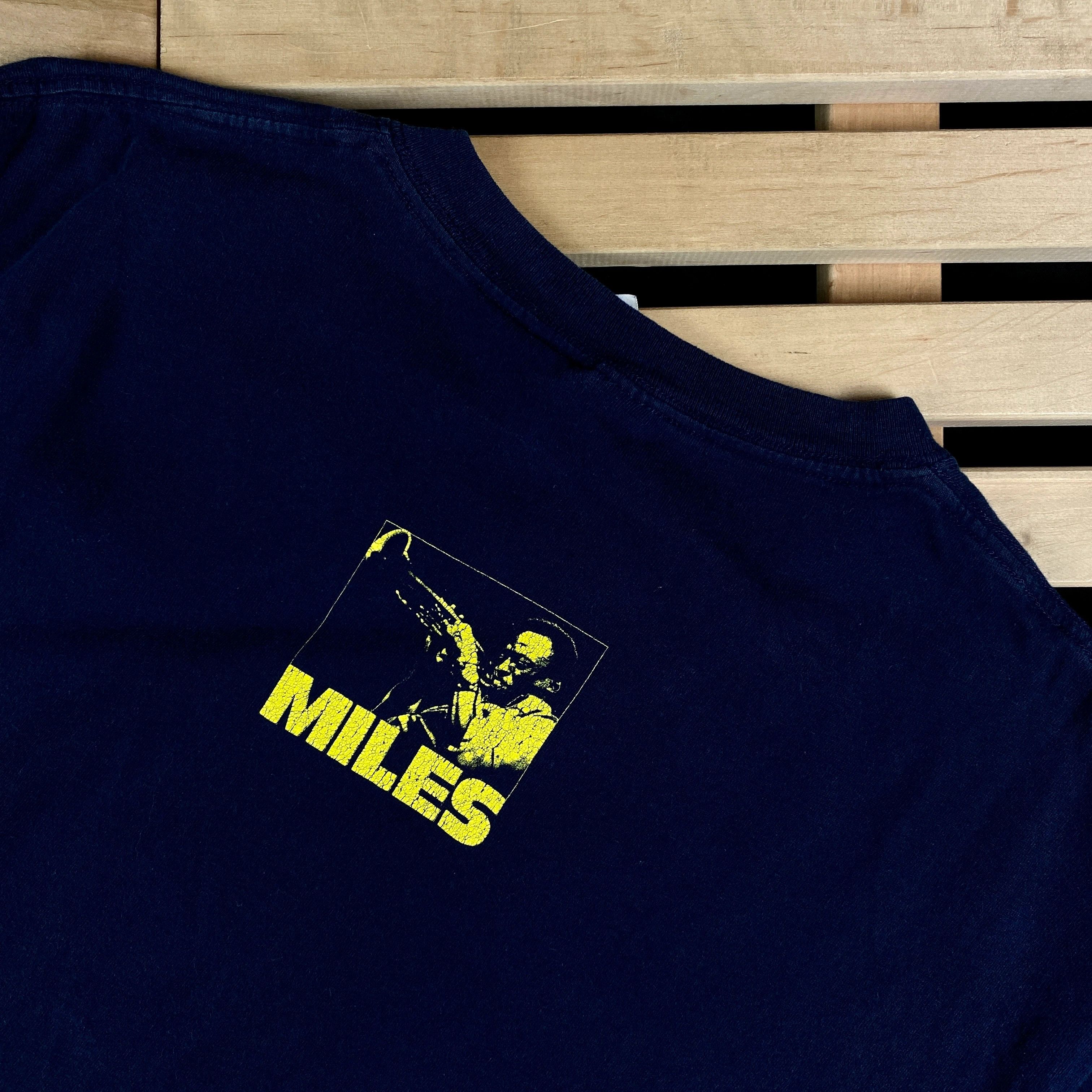 Band Tees × Vintage Mens Vintage T Shirt Miles 2004 Size L Size US L / EU 52-54 / 3 - 6 Thumbnail