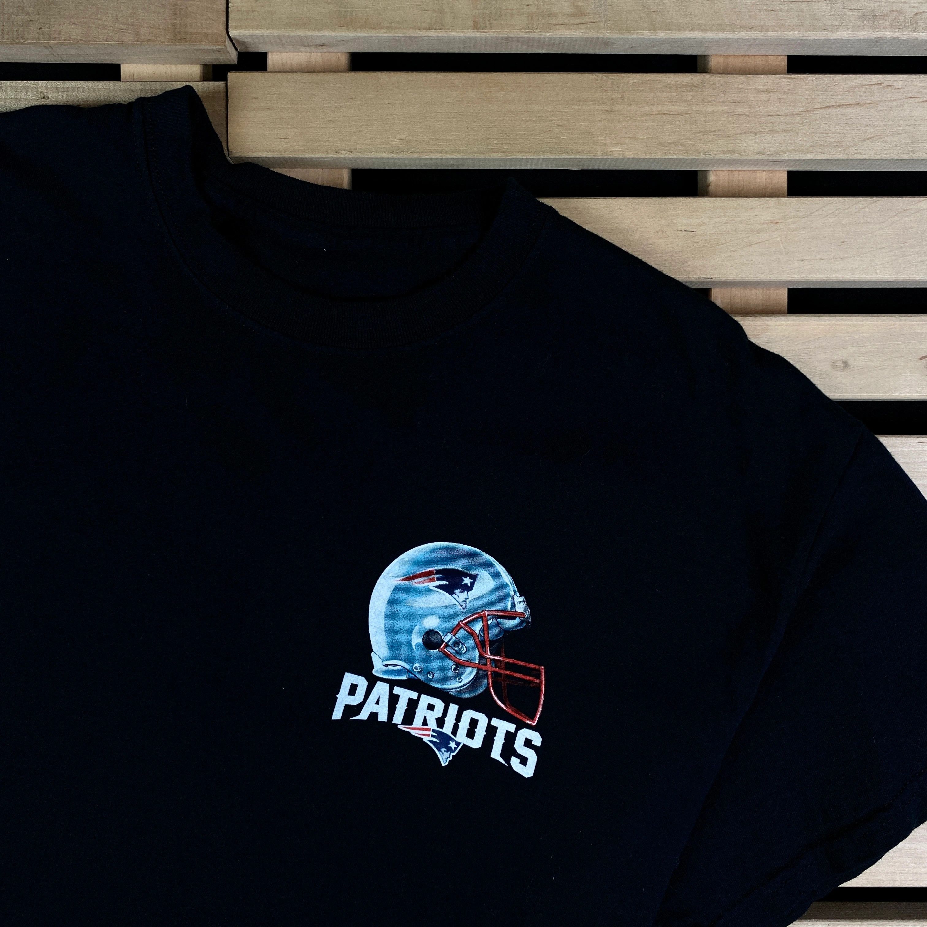 Majestic × Vintage Mens Vintage T Shirt Majestic Patriots Size L Size US L / EU 52-54 / 3 - 2 Thumbnail