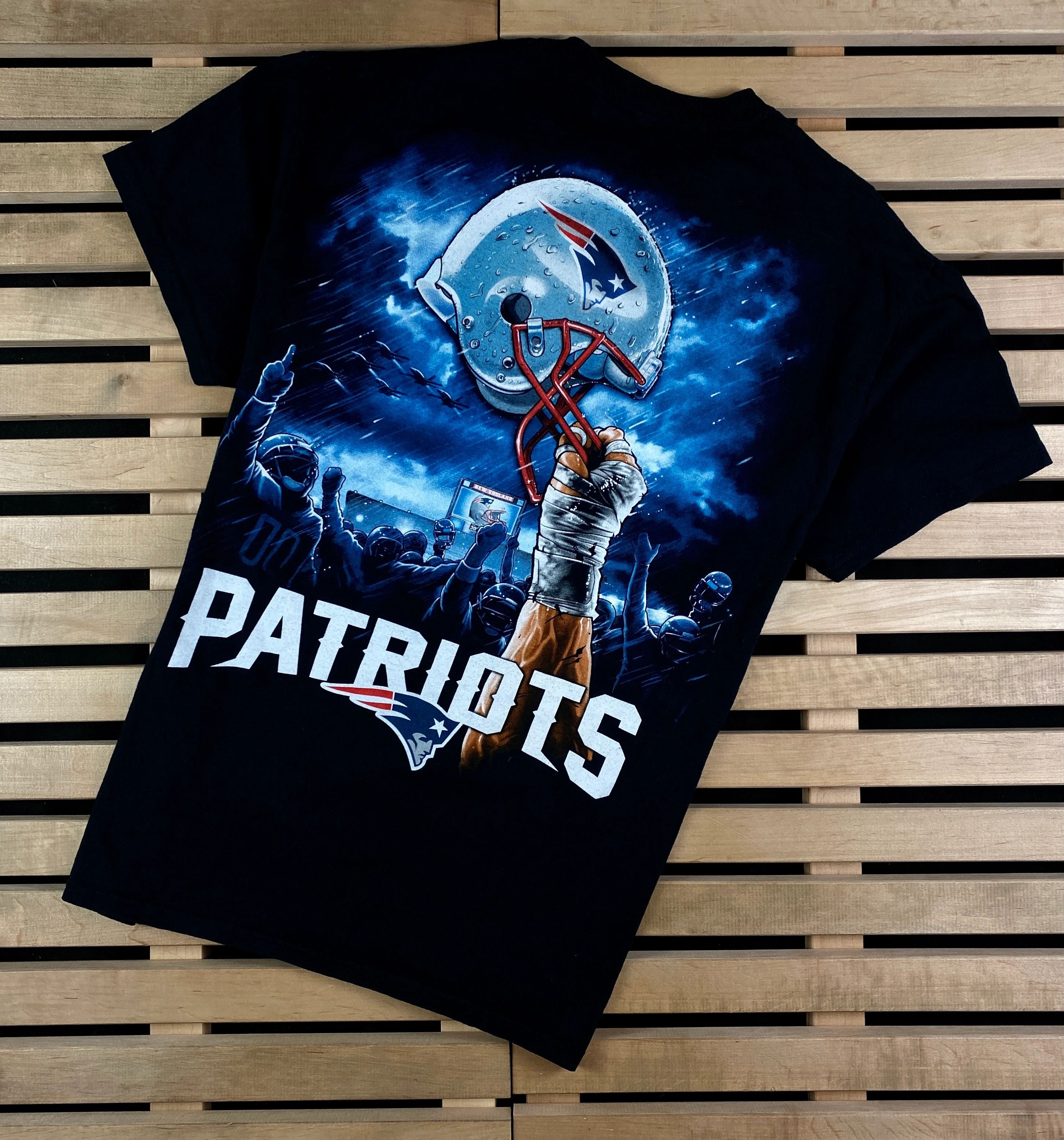 Majestic × Vintage Mens Vintage T Shirt Majestic Patriots Size L Size US L / EU 52-54 / 3 - 5 Thumbnail
