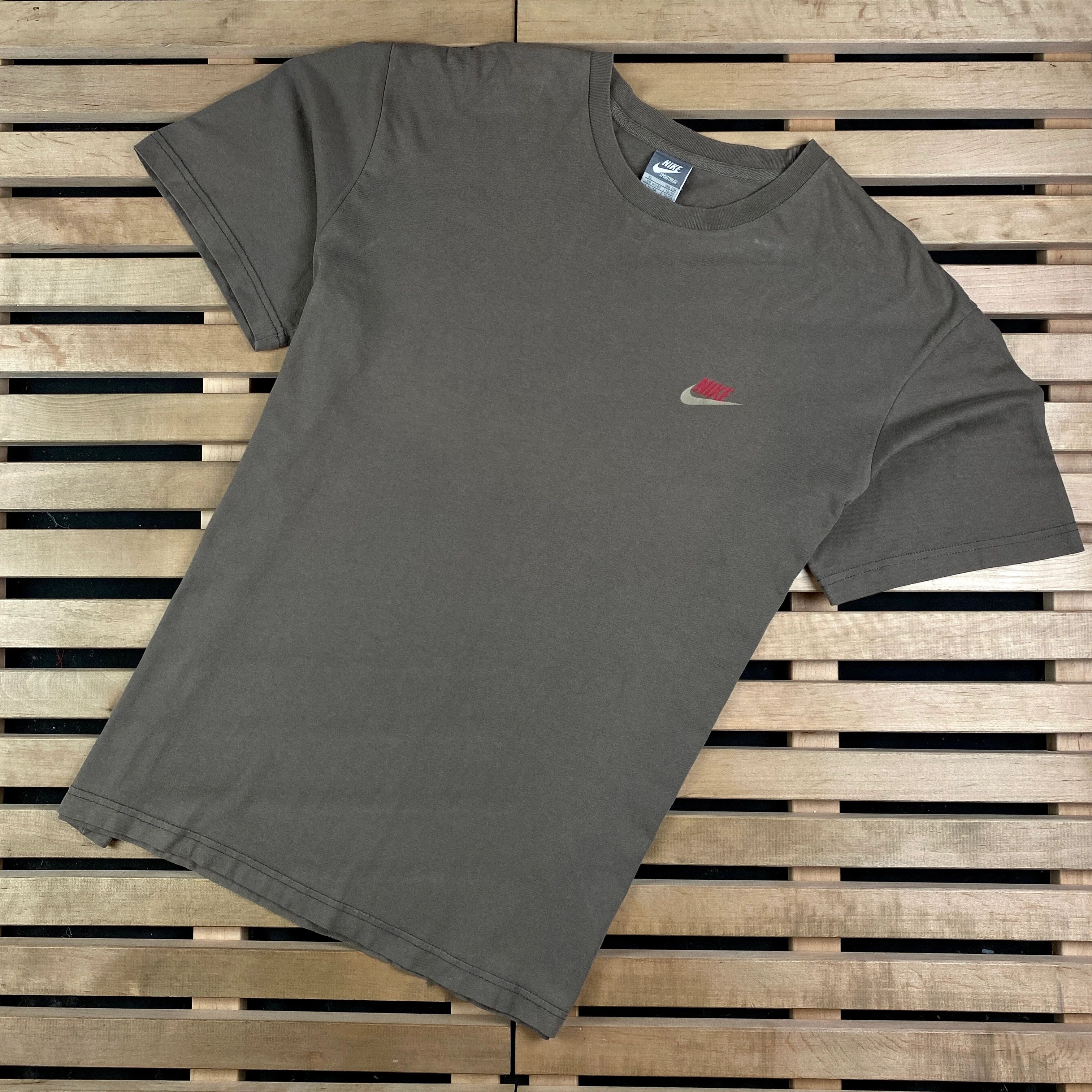Nike × Vintage Mens Vintage T Shirt Nike Sportswear Size XL Size US XL / EU 56 / 4 - 1 Thumbnail
