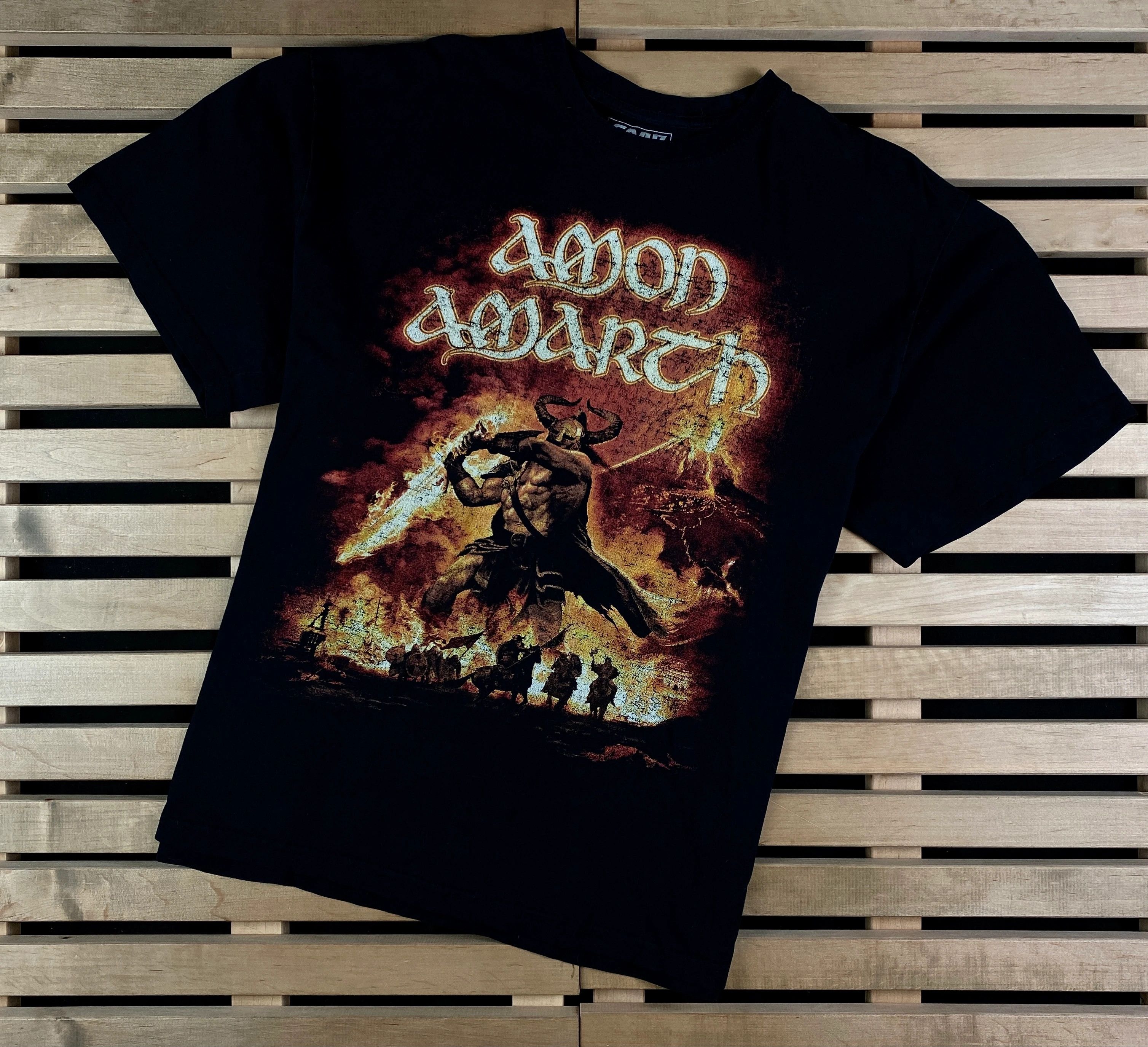 Band Tees × Vintage Mens Vintage T Shirt Amon Amarth Size XL Size US XL / EU 56 / 4 - 1 Thumbnail