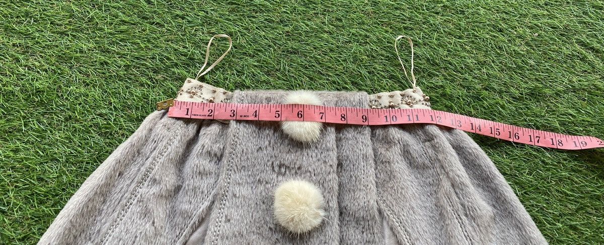Louis Vuitton LOUIS VUITTON FUR SKIRT Size 26" / US 2 / IT 38 - 24 Thumbnail