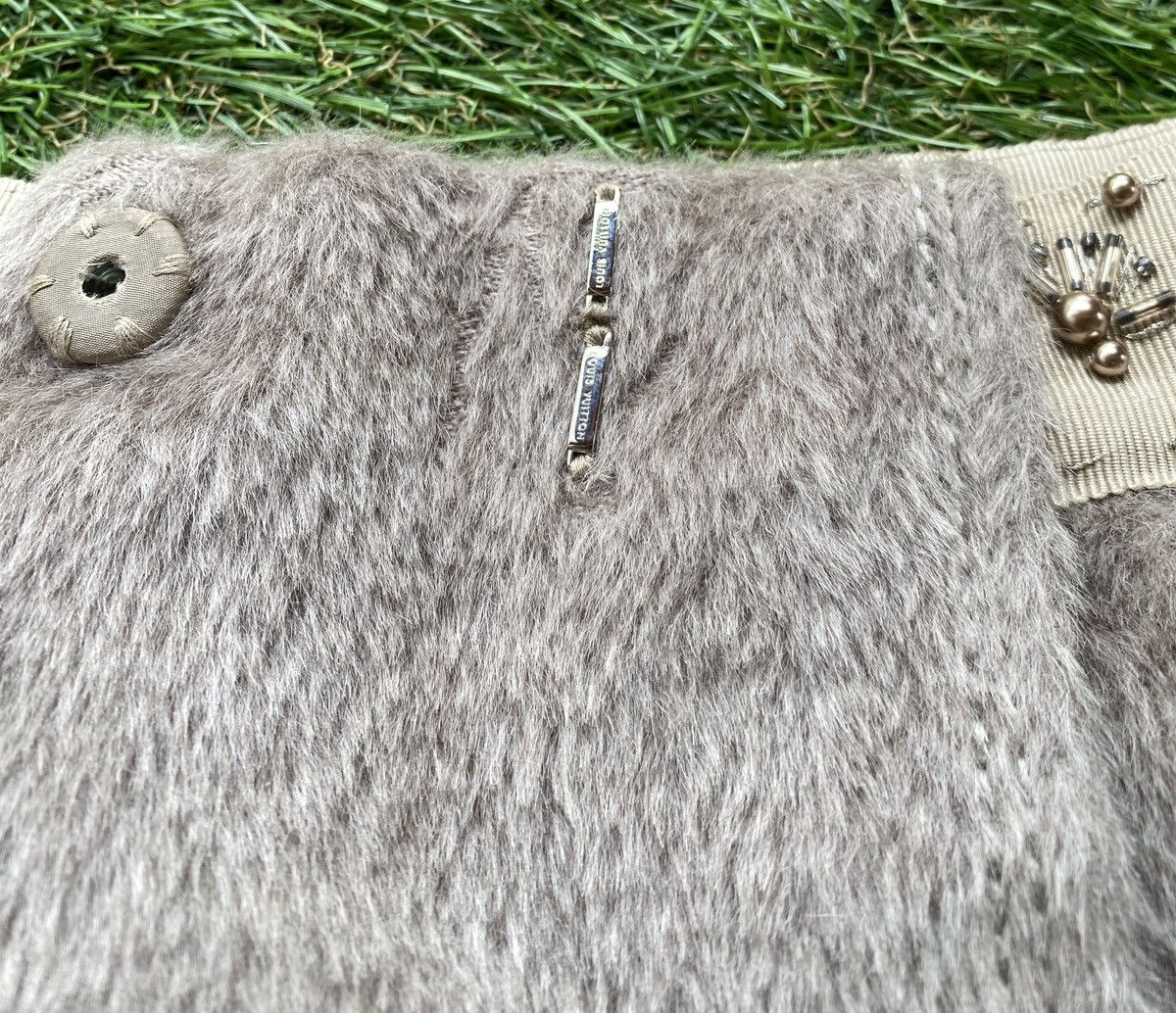 Louis Vuitton LOUIS VUITTON FUR SKIRT Size 26" / US 2 / IT 38 - 17 Thumbnail