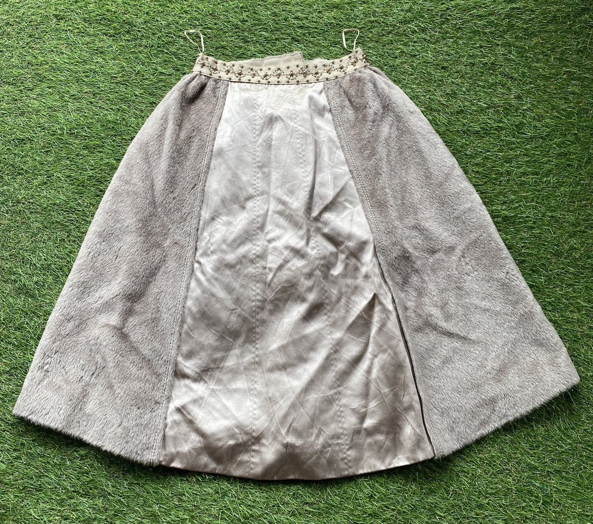 Louis Vuitton LOUIS VUITTON FUR SKIRT Size 26" / US 2 / IT 38 - 7 Thumbnail